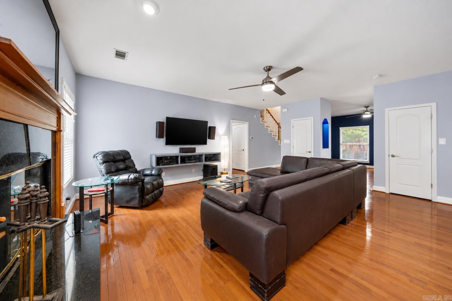 100 Penbay Place Property Photo 3