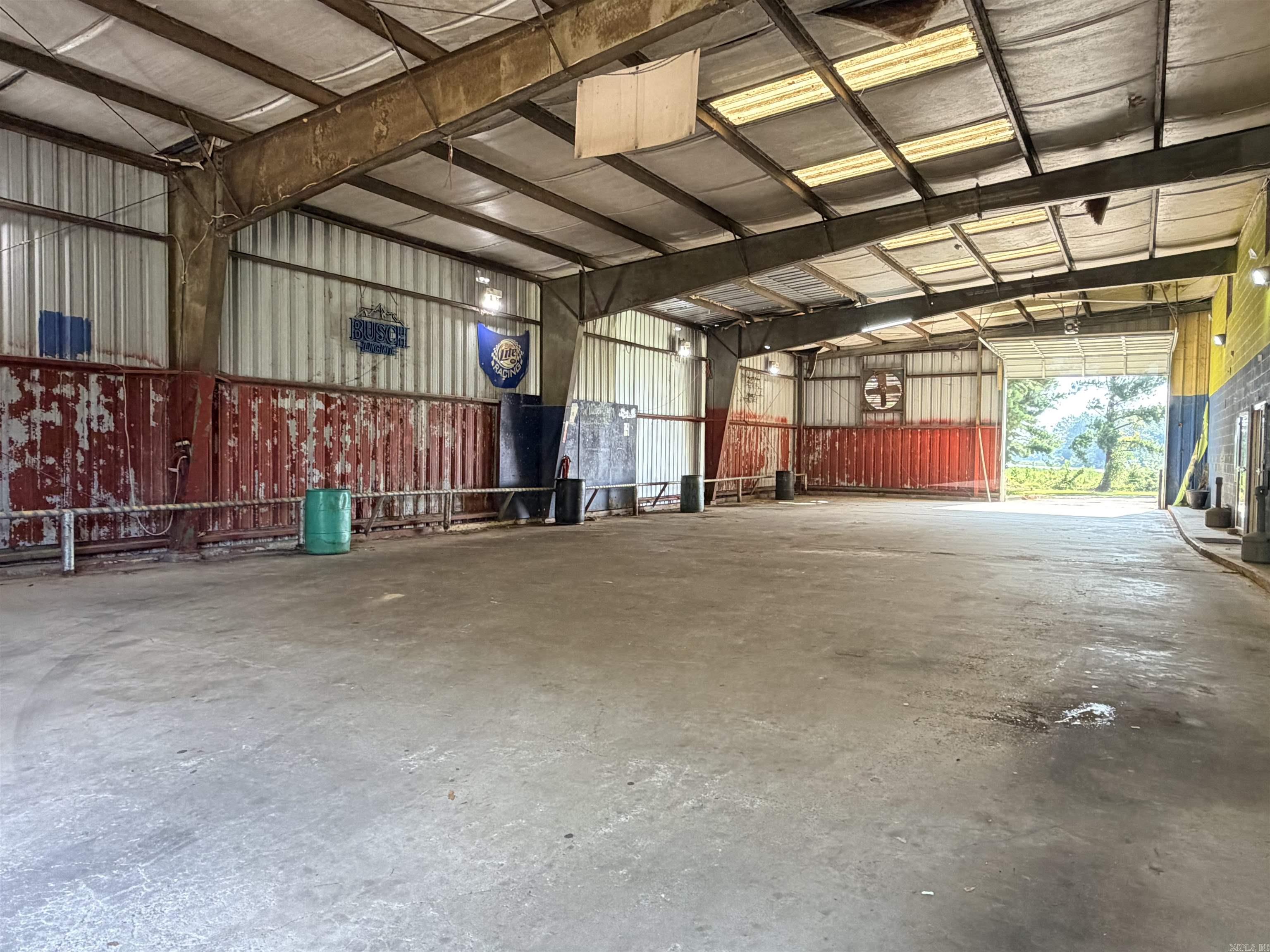 14070 Strong Hwy Property Photo 7