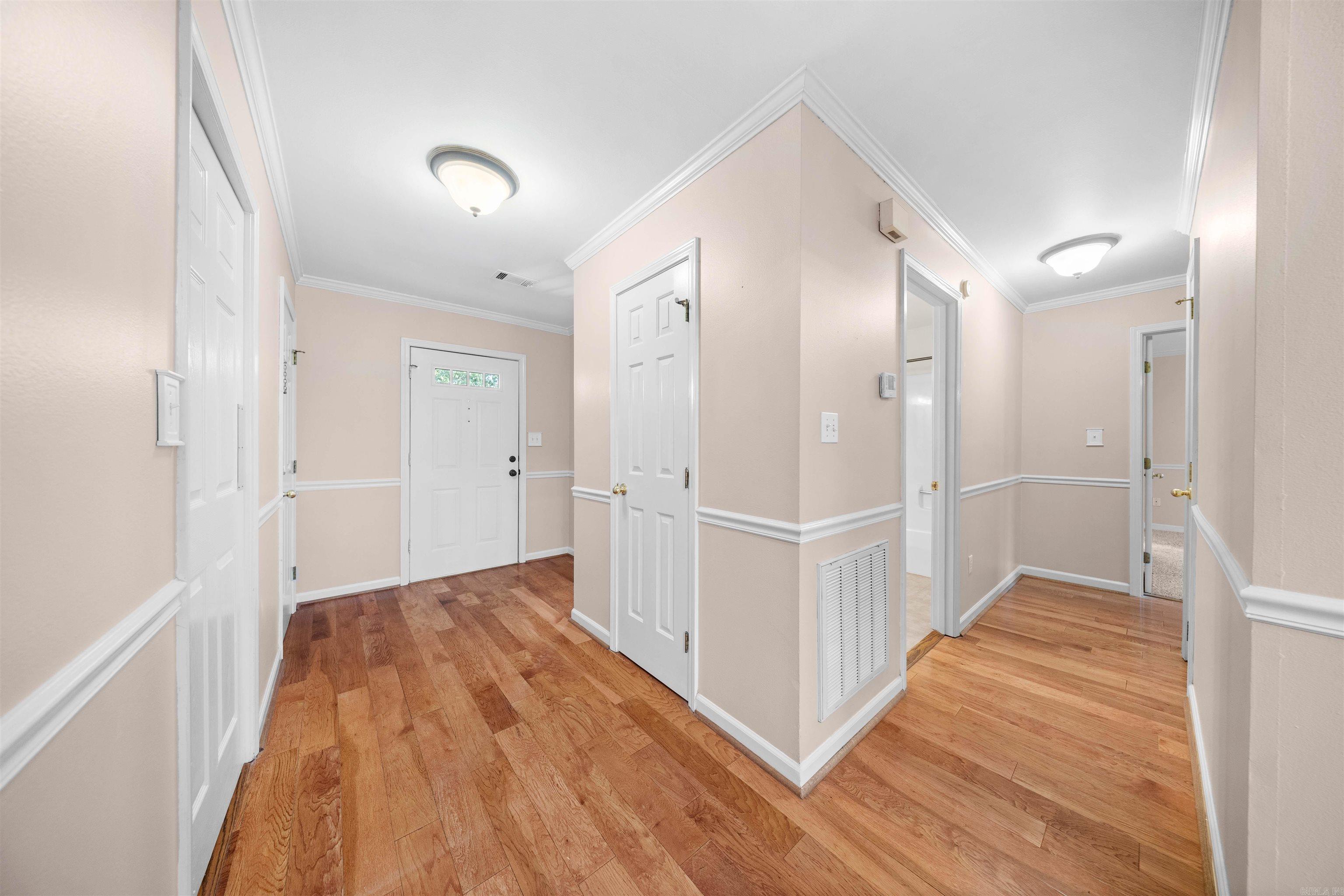 2116 Hickorynut Ct Property Photo 4