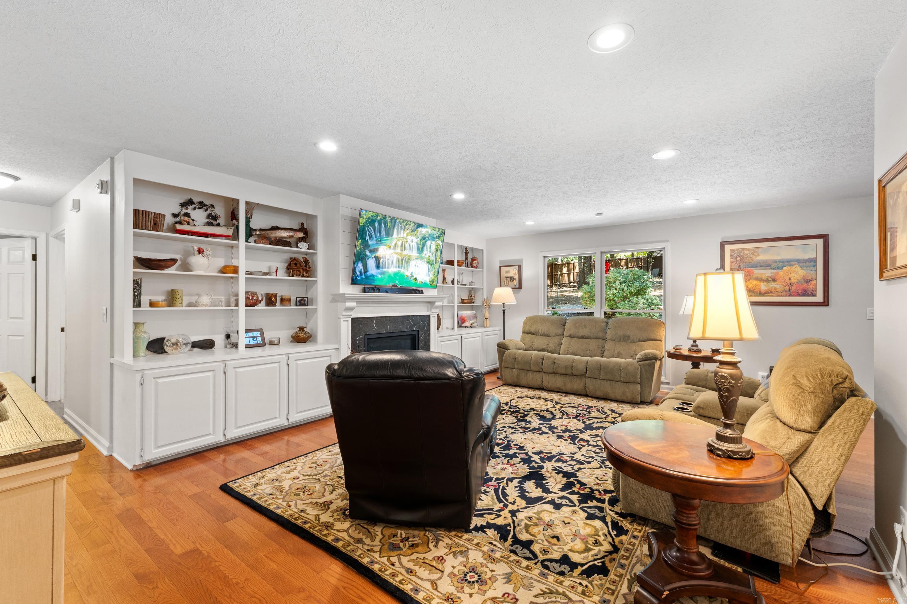 794 Pebblecreek Dr Property Photo 4