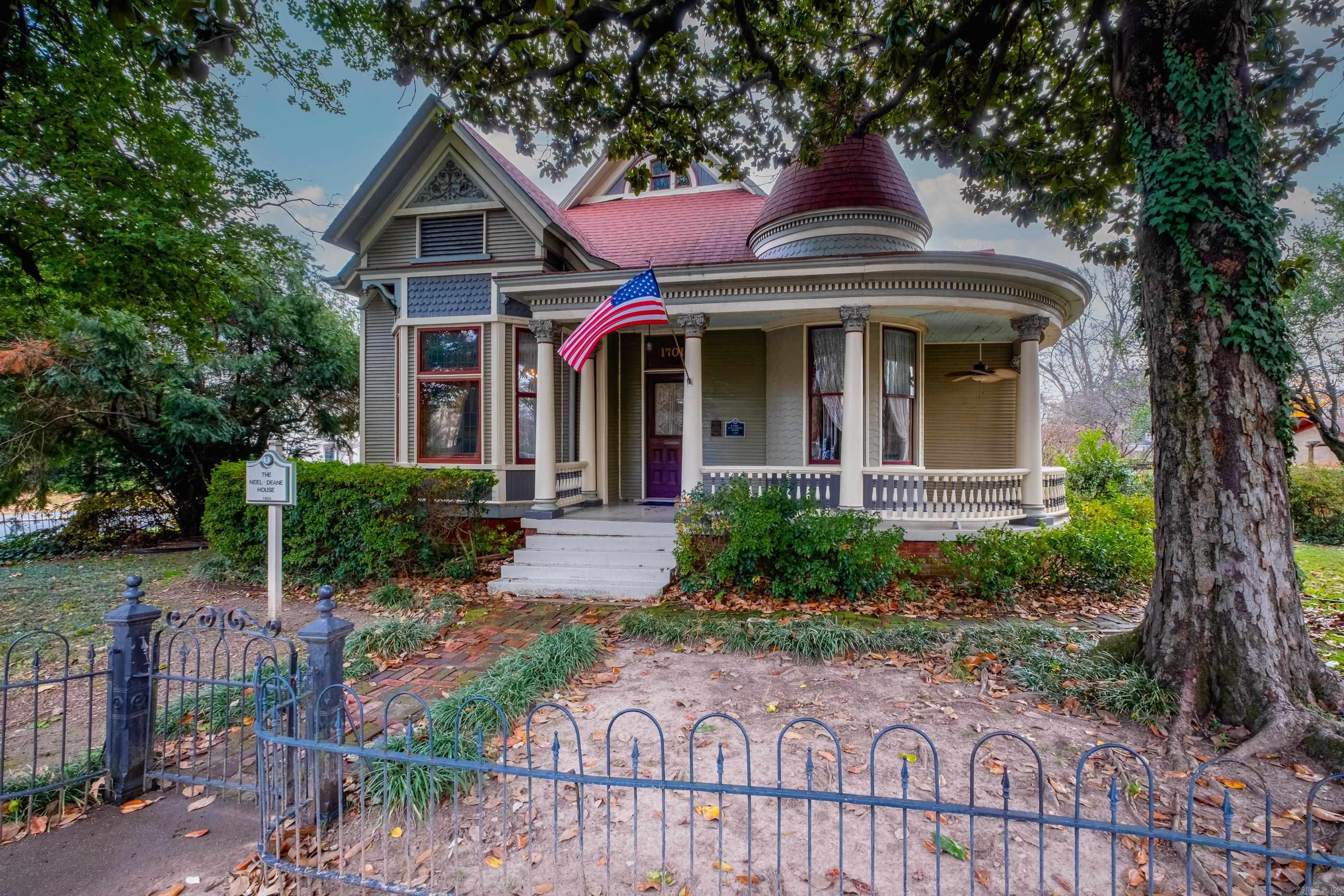 1701 S Arch Street Property Photo 1
