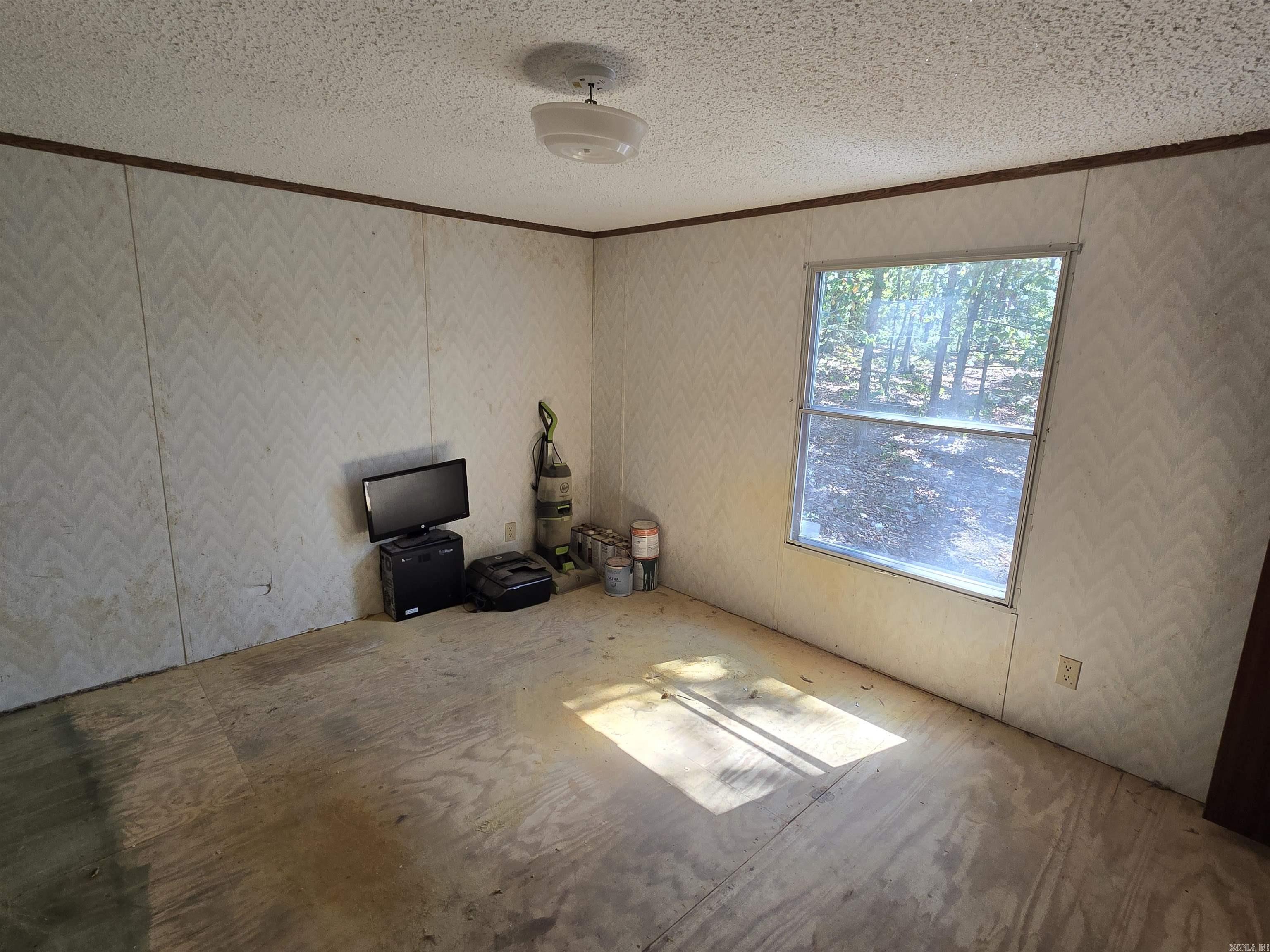 44 Deer Wood Cove Property Photo 8