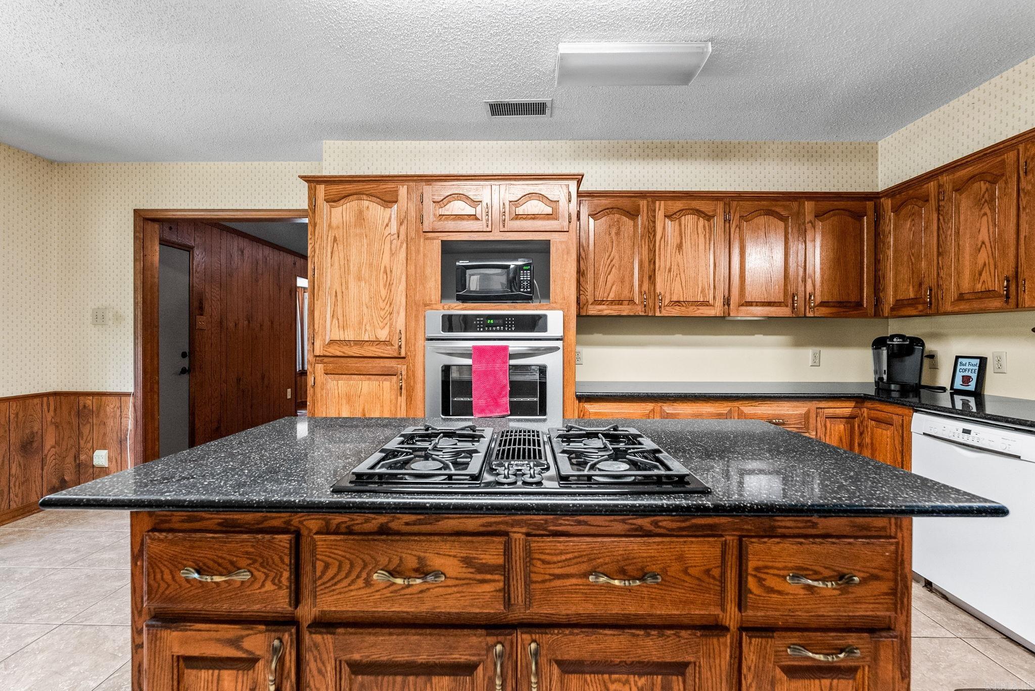 11 Evert Court Property Photo 3