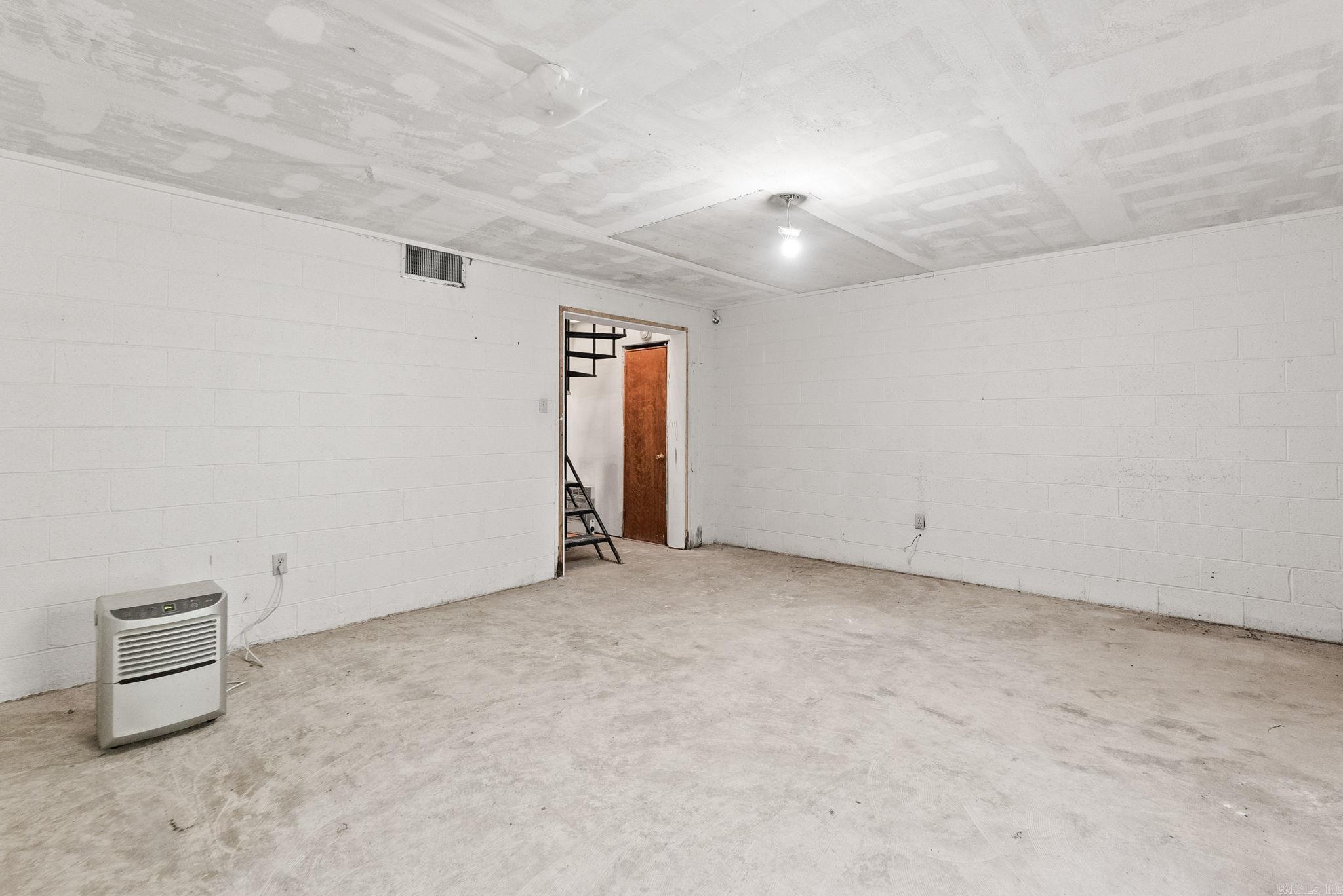 11 Evert Court Property Photo 35
