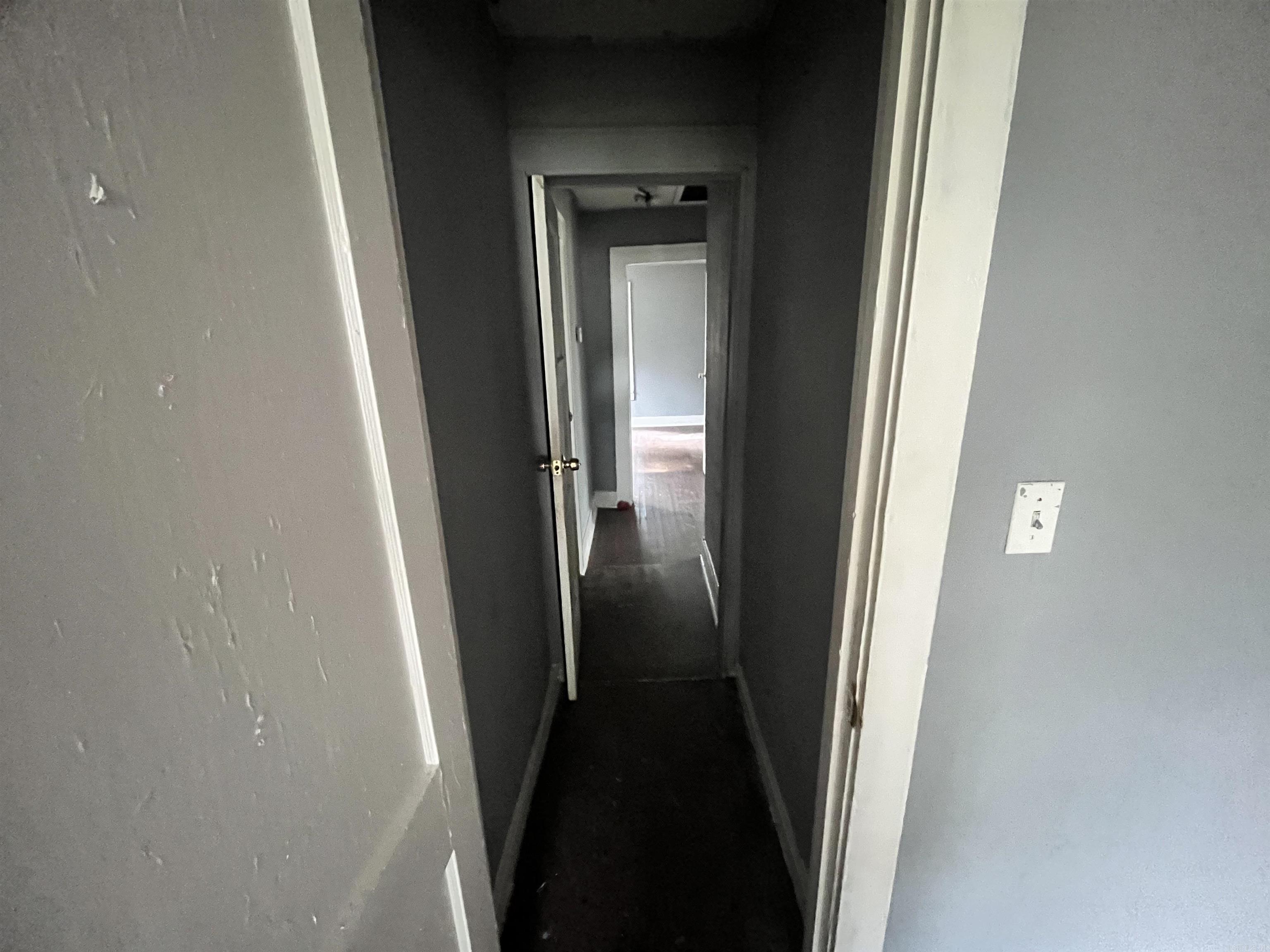 820 W 46th Property Photo 11