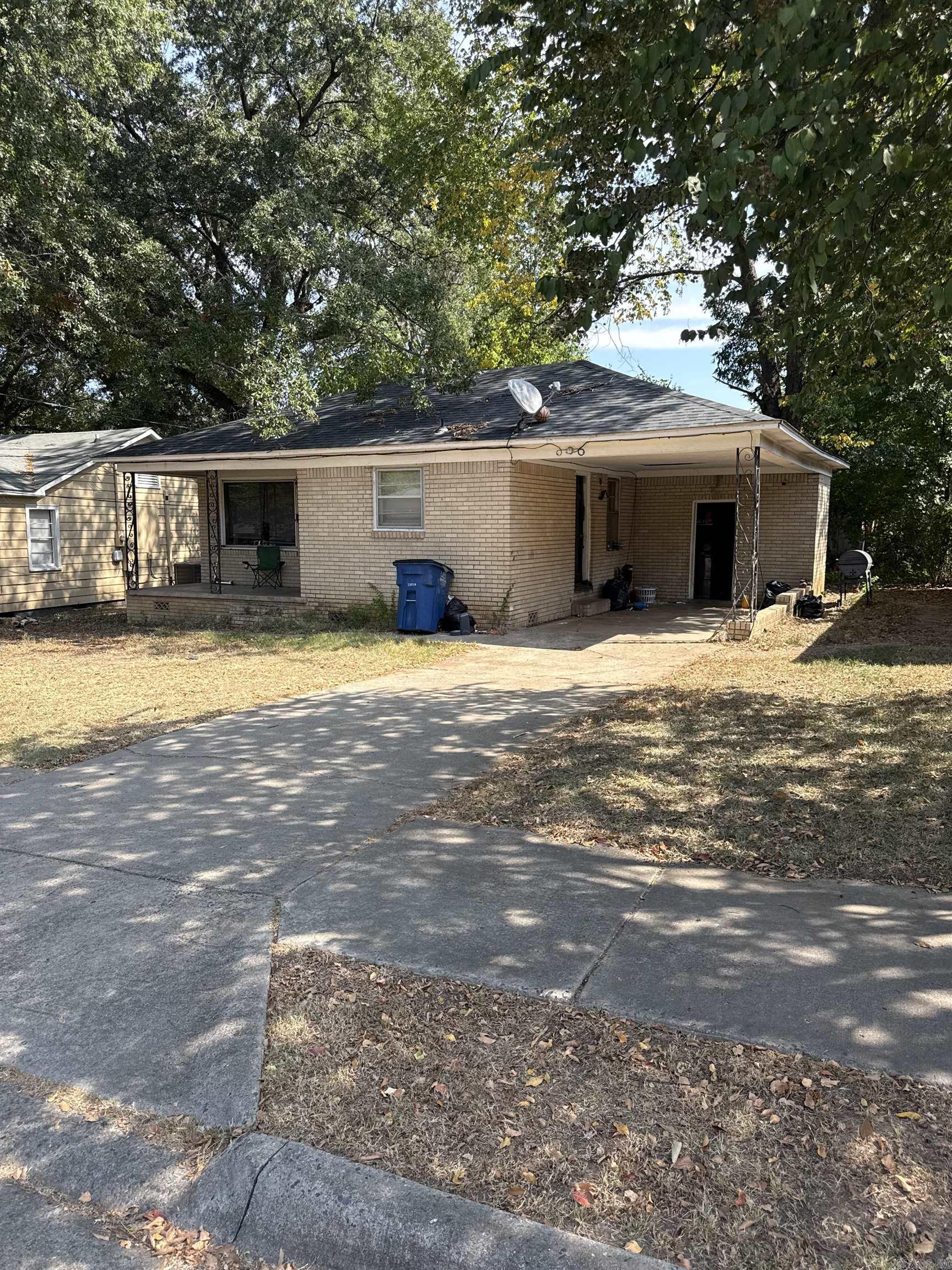 4212 Moss Street Property Photo 2