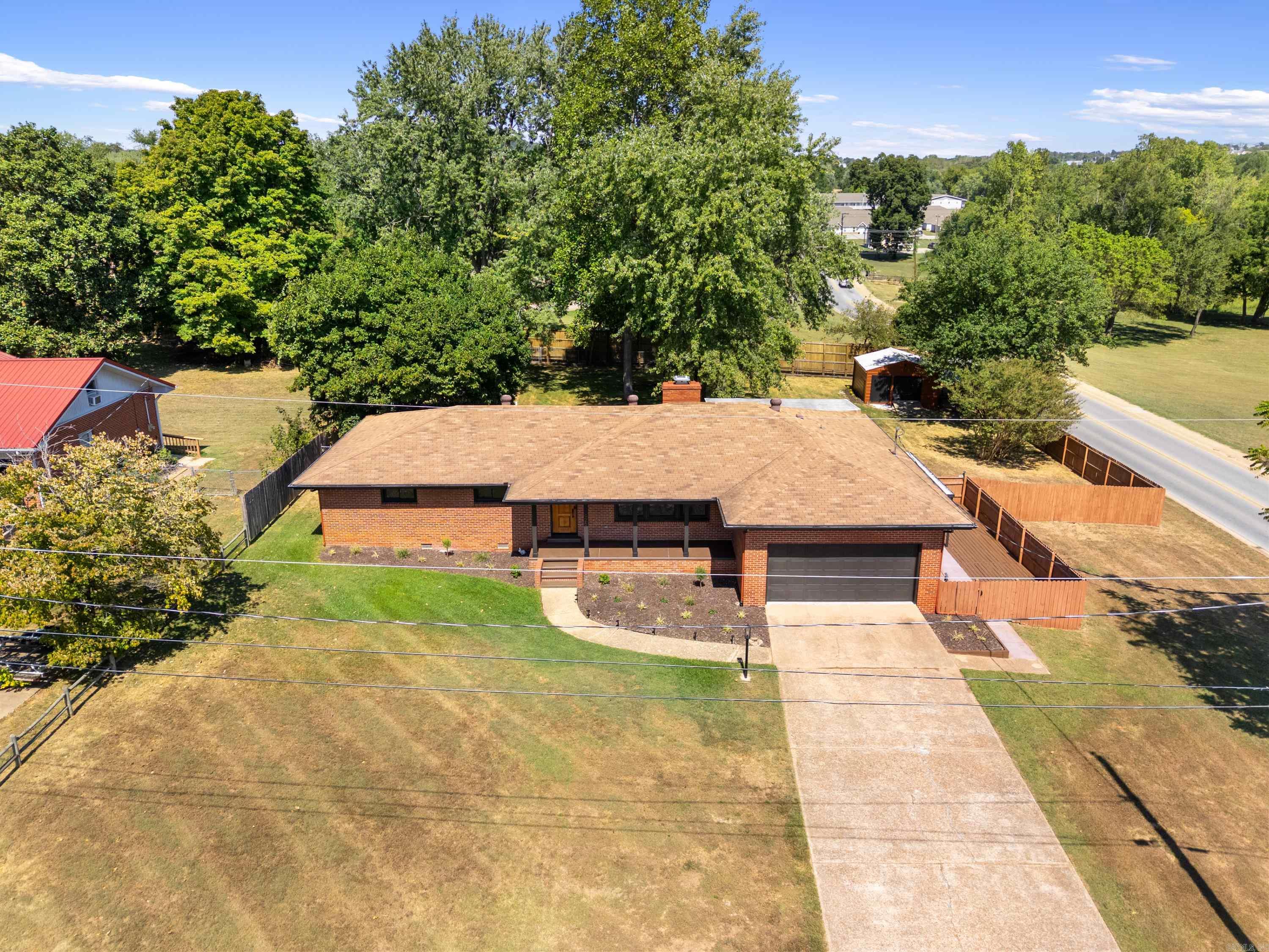 925 E 6th Street Property Photo 41
