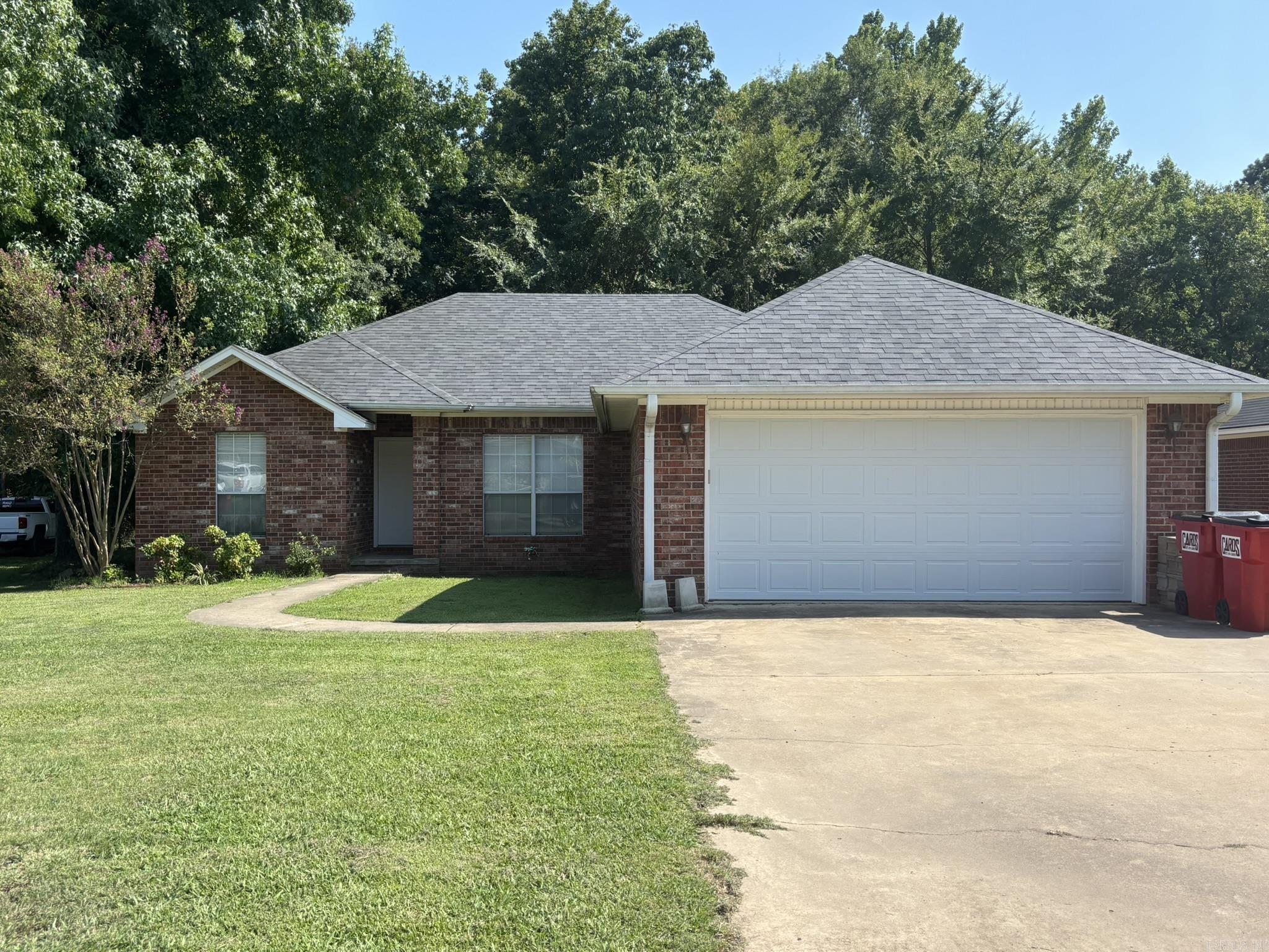 131 Willow Creek Drive Property Photo 1