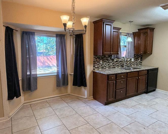 2912 Dorset Drive Property Photo 4