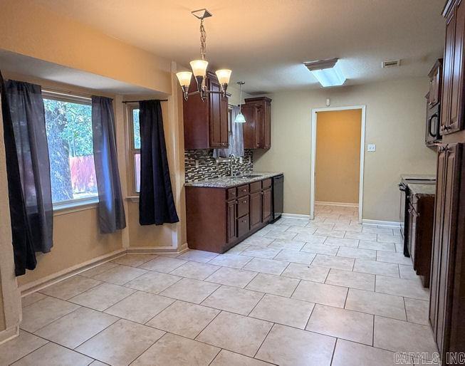 2912 Dorset Drive Property Photo 5