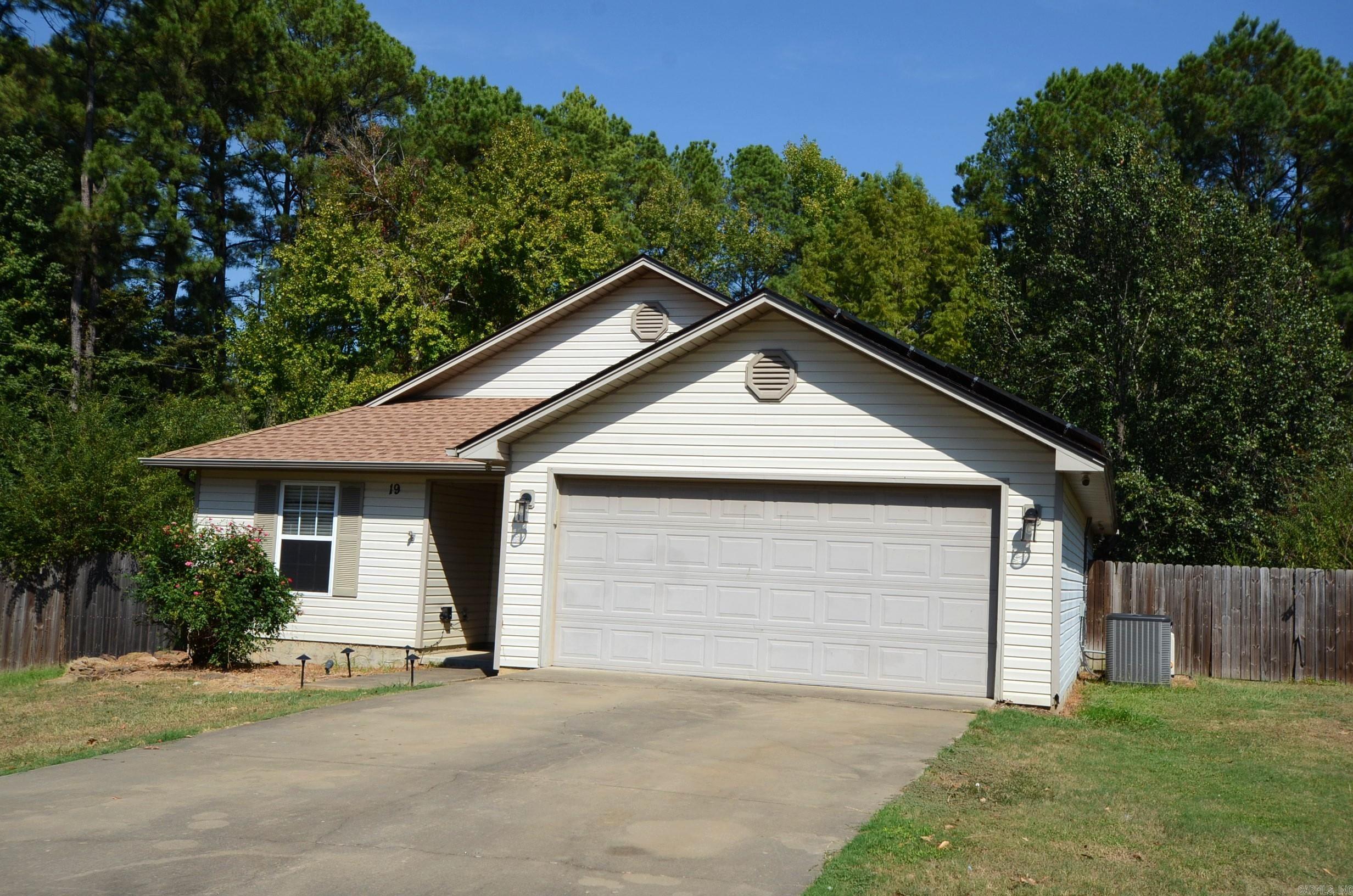 19 Brenda Drive Property Photo 3