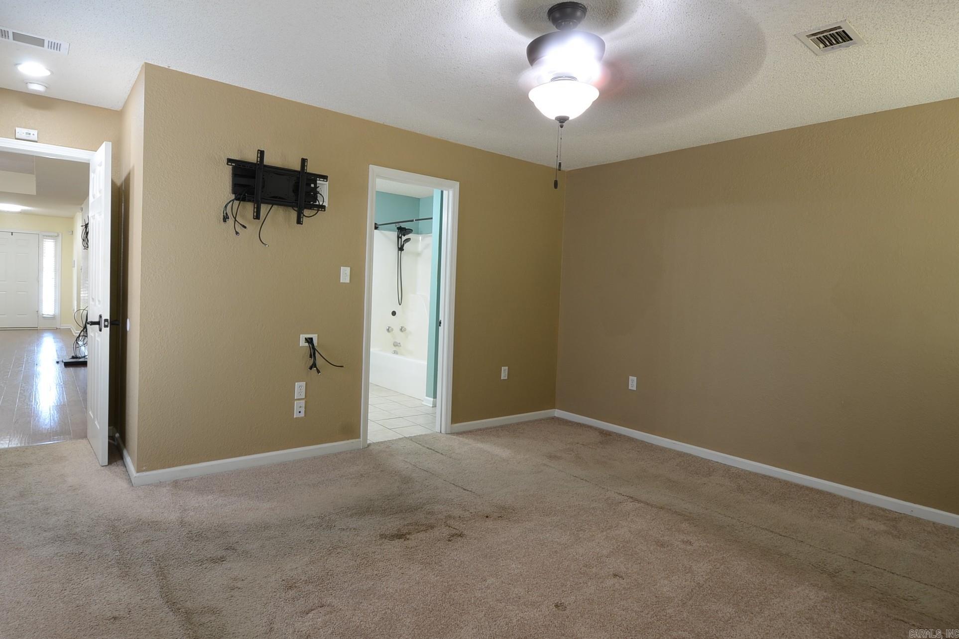 19 Brenda Drive Property Photo 13
