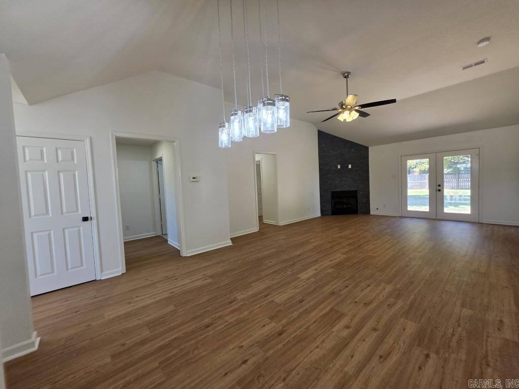 708 Mockingbird Ln Property Photo 7