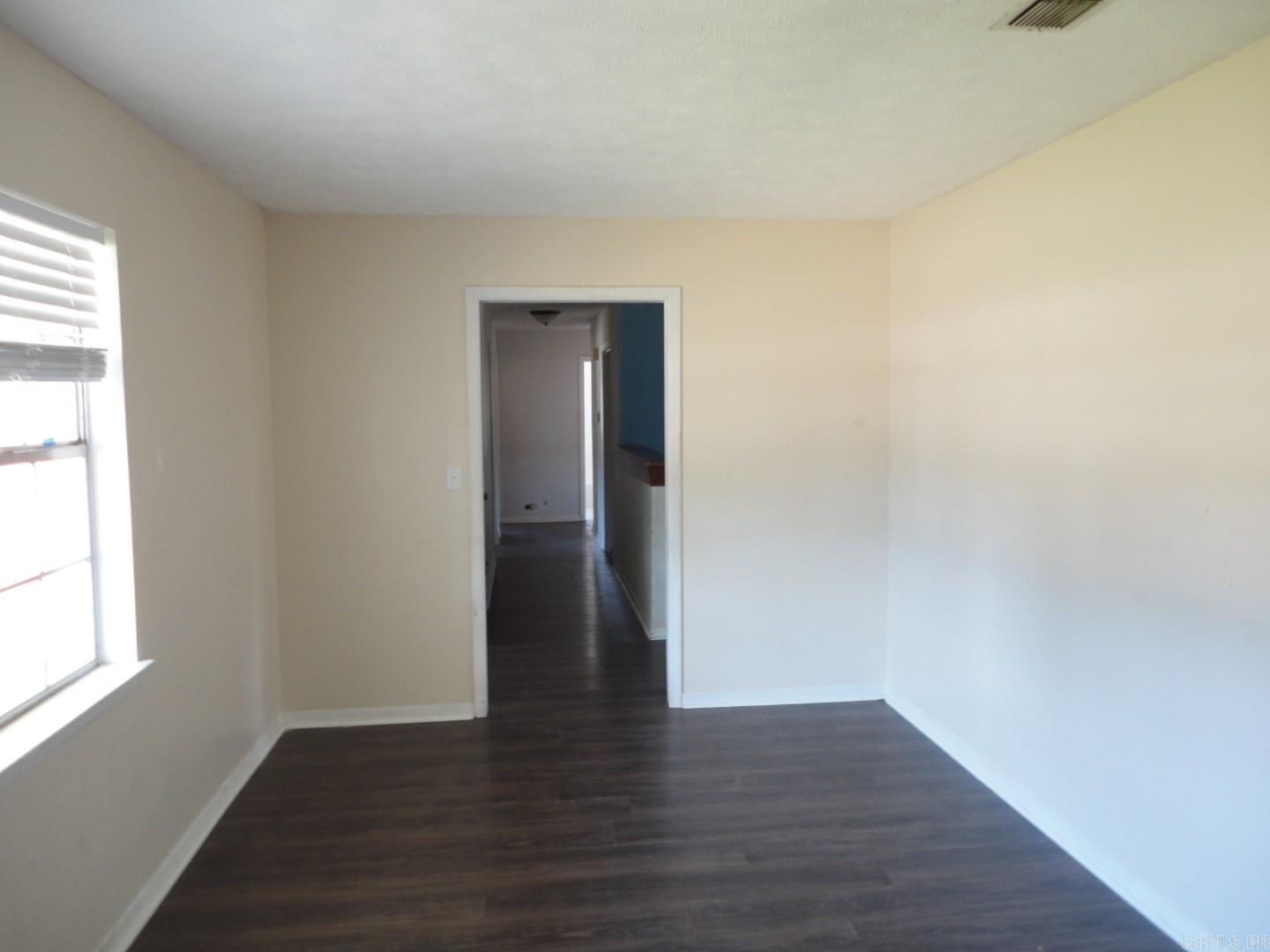 2905 S Taft Street Property Photo 7