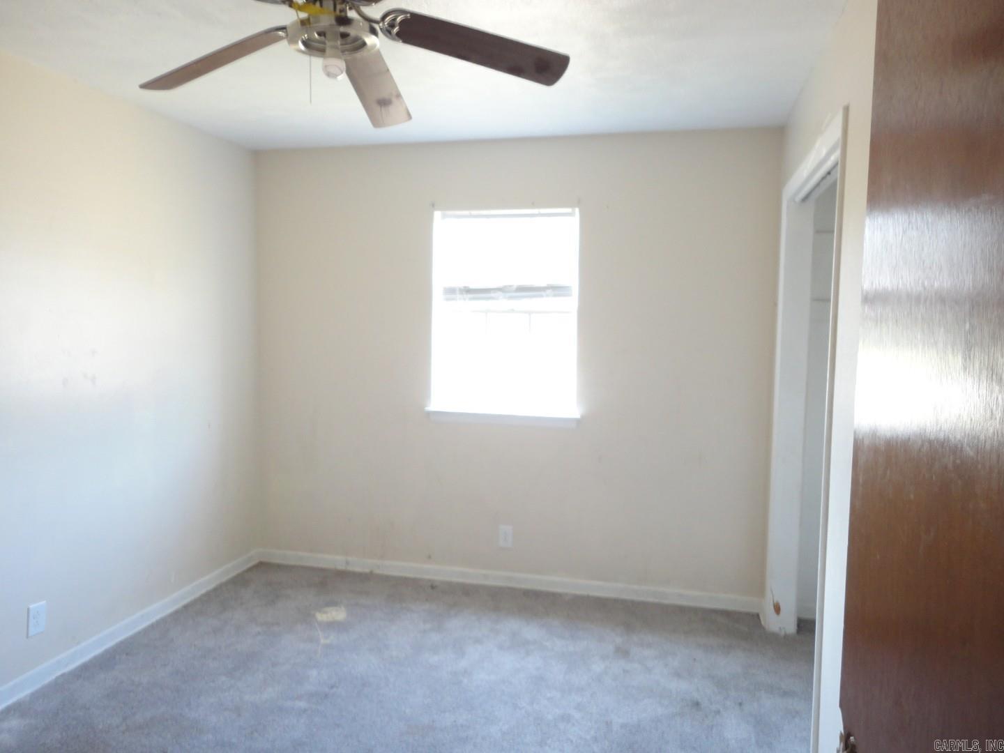 2905 S Taft Street Property Photo 14