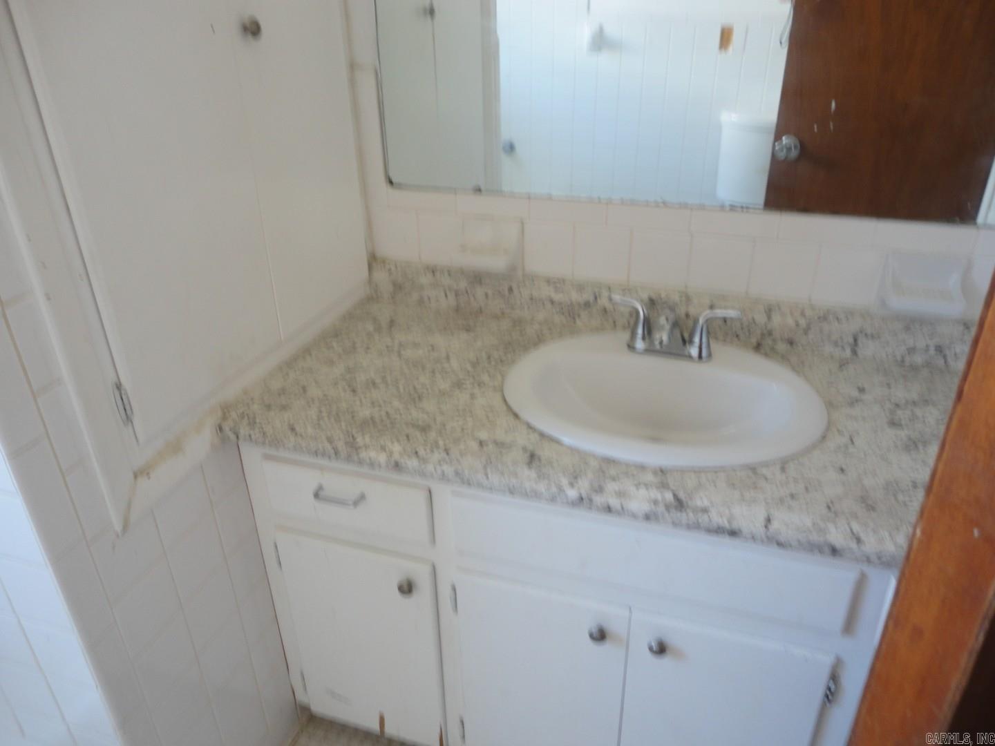 2905 S Taft Street Property Photo 17