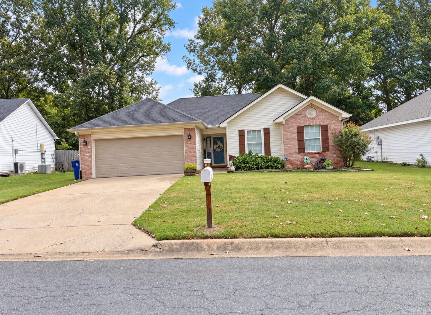 209 Rodney Guthrie Drive Property Photo 1