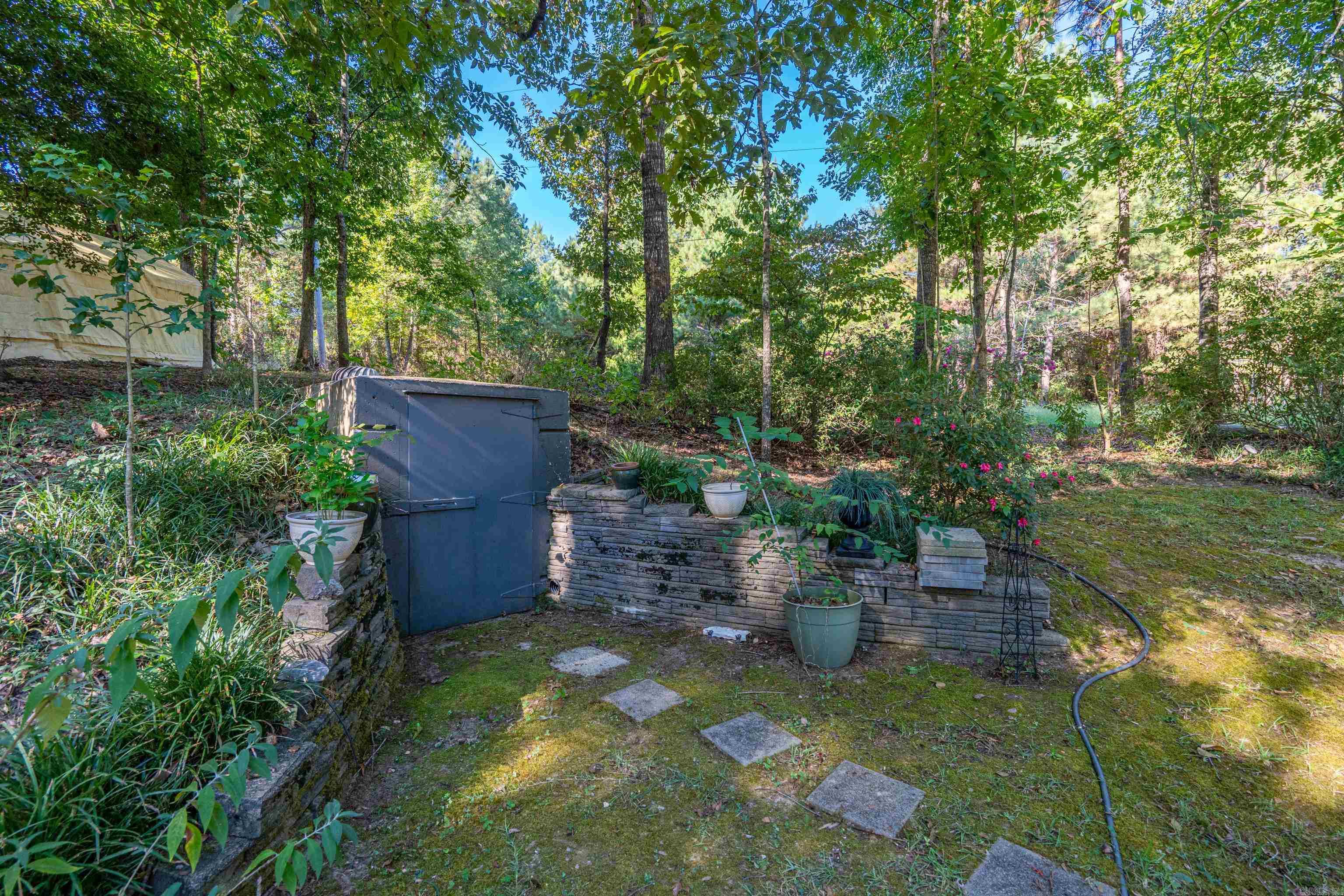 291 Whispering Winds Dr Property Photo 34
