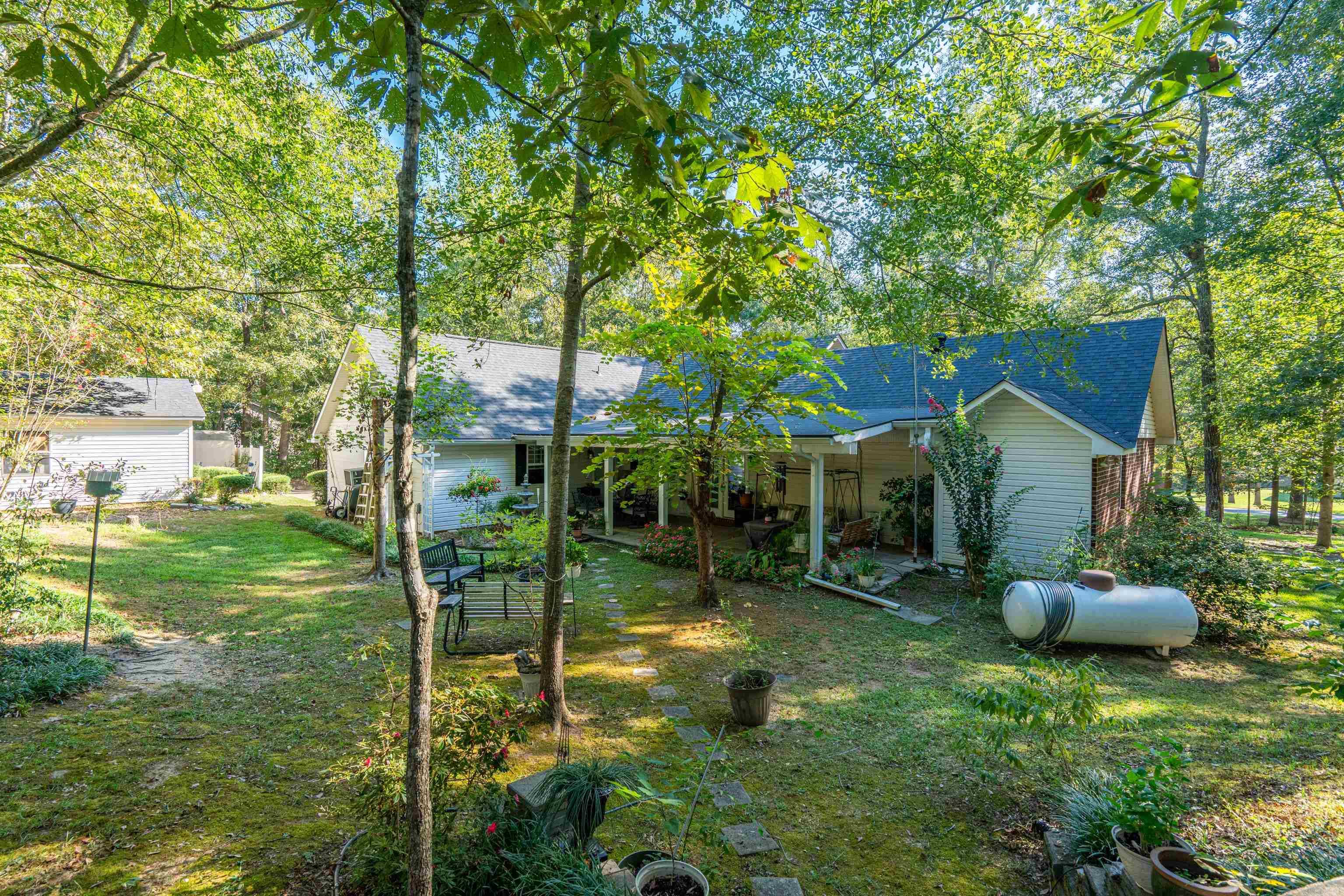 291 Whispering Winds Dr Property Photo 36