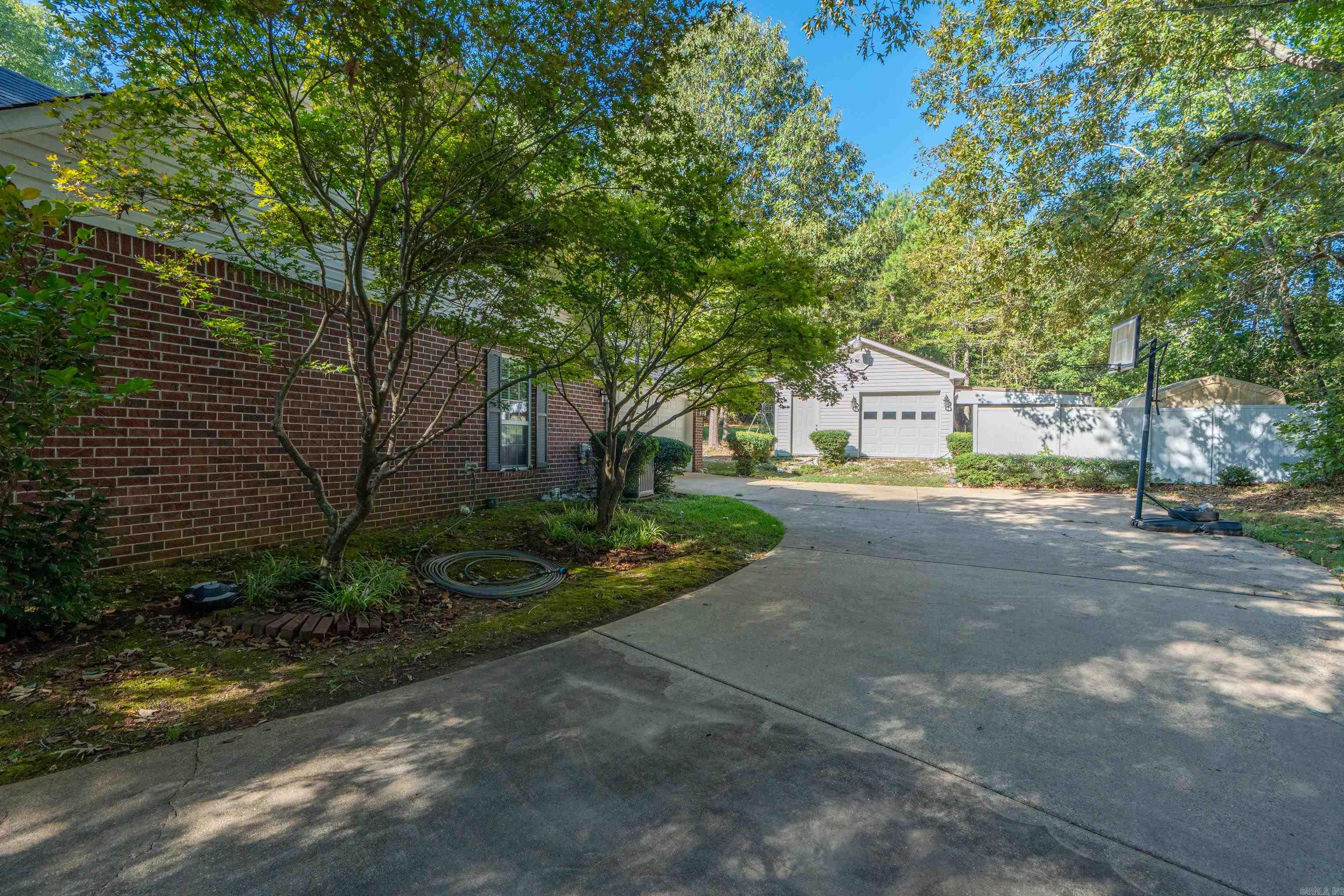291 Whispering Winds Dr Property Photo 42