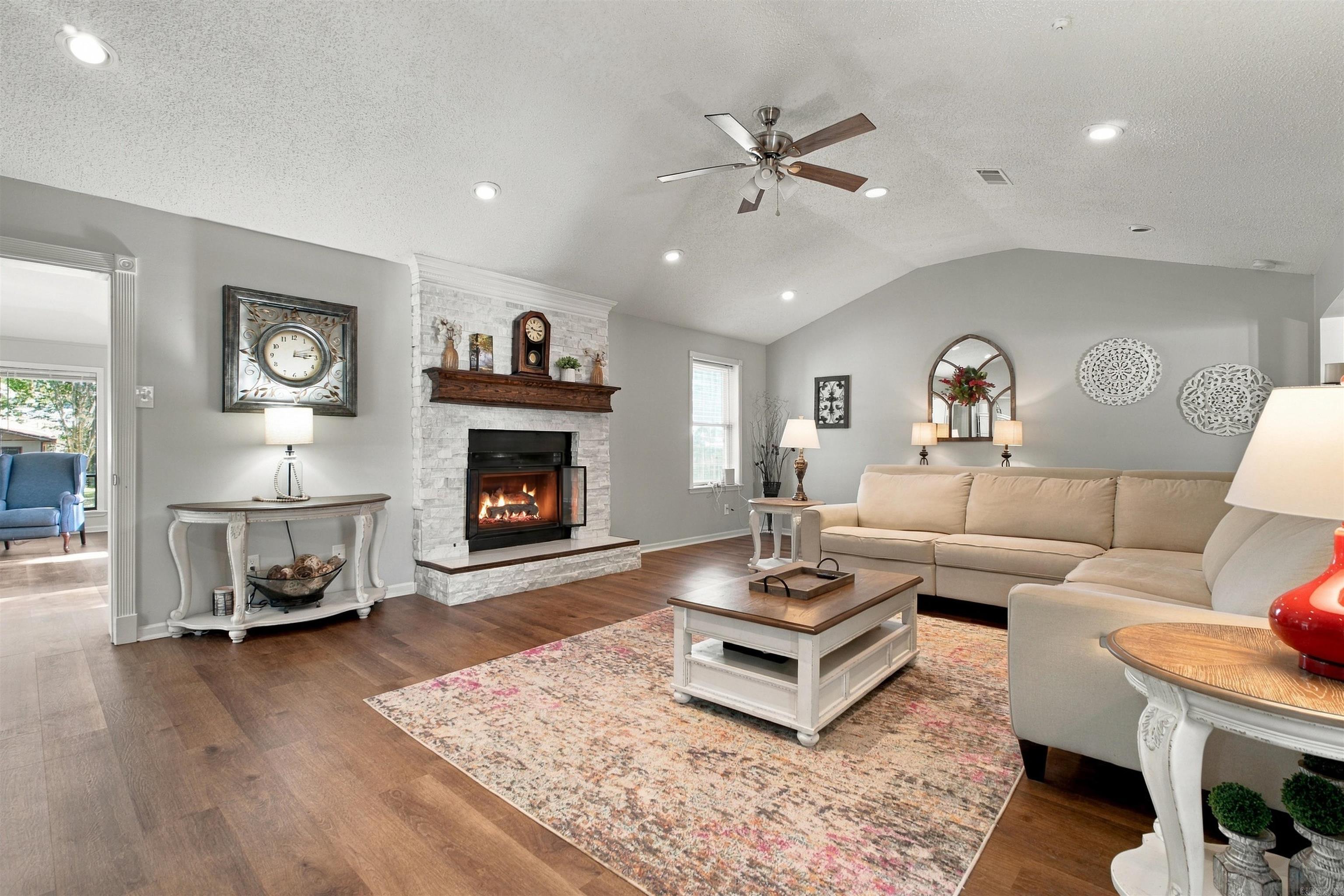 202 Turkey Trot Court Property Photo 6