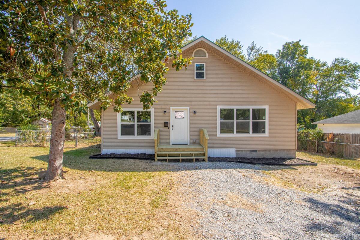504 Neely St Property Photo 2