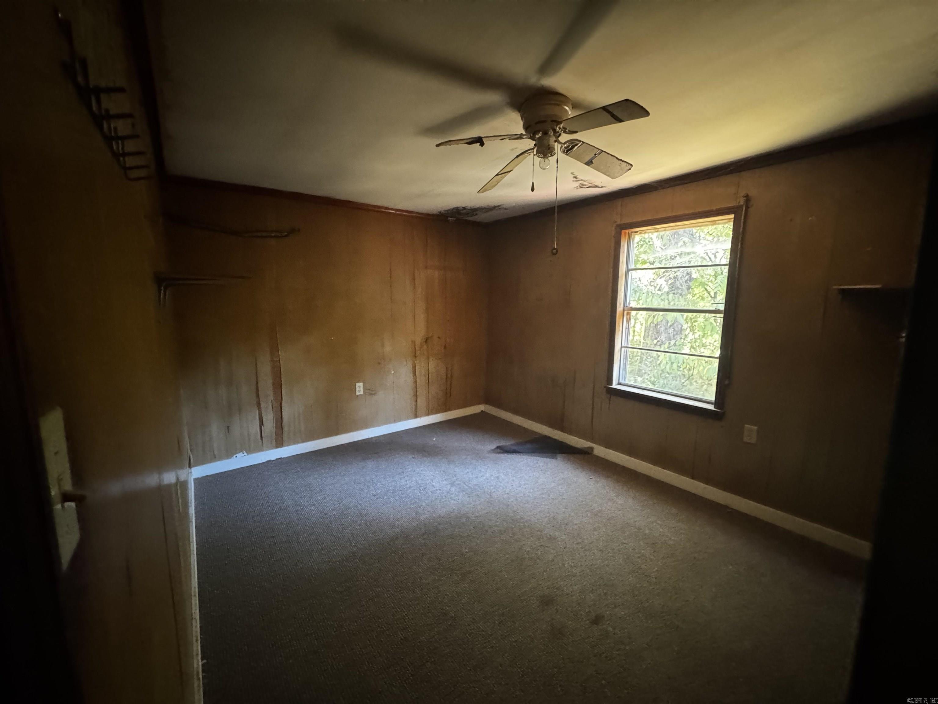 710 E St. Andrews Property Photo 5