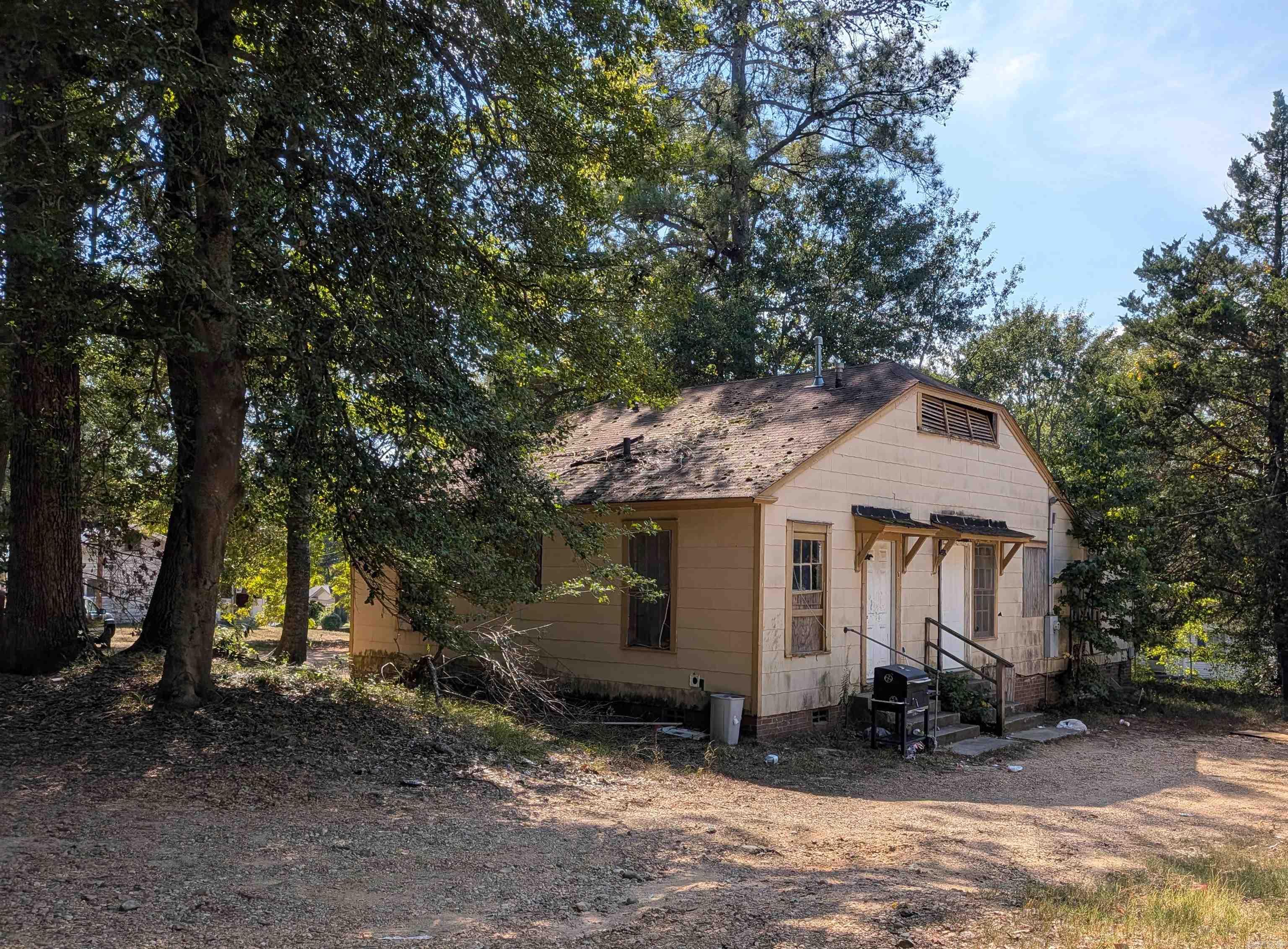 509 Agee A & B Property Photo 2