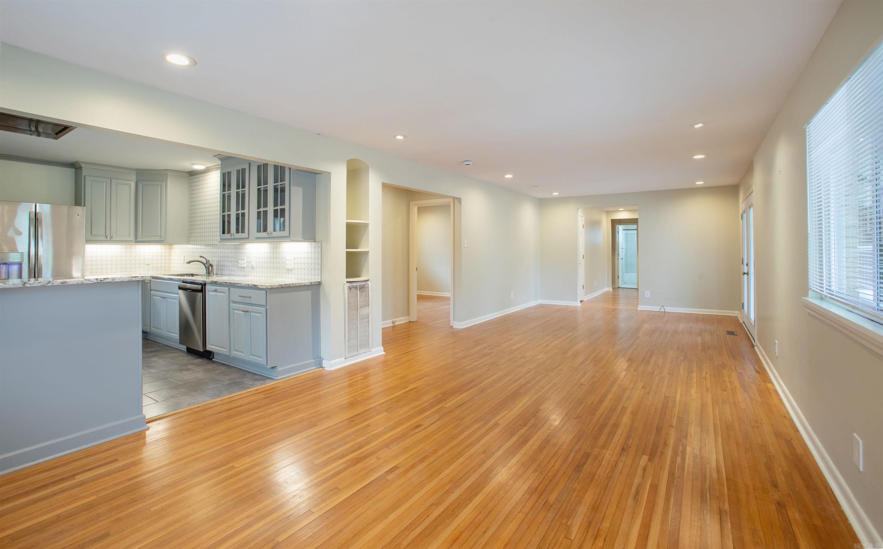 300 Rosetta Street Property Photo 5