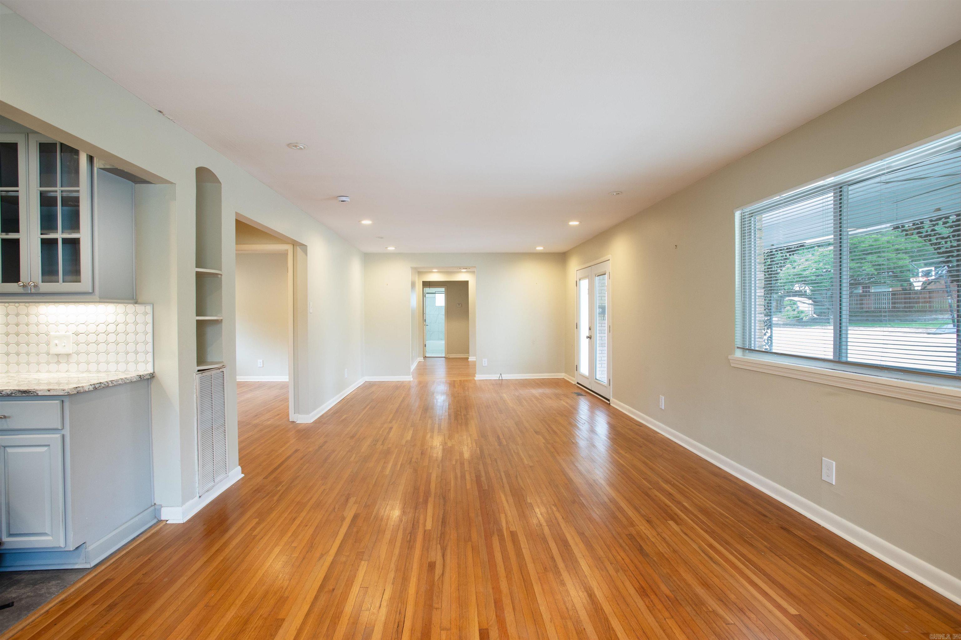 300 Rosetta Street Property Photo 9