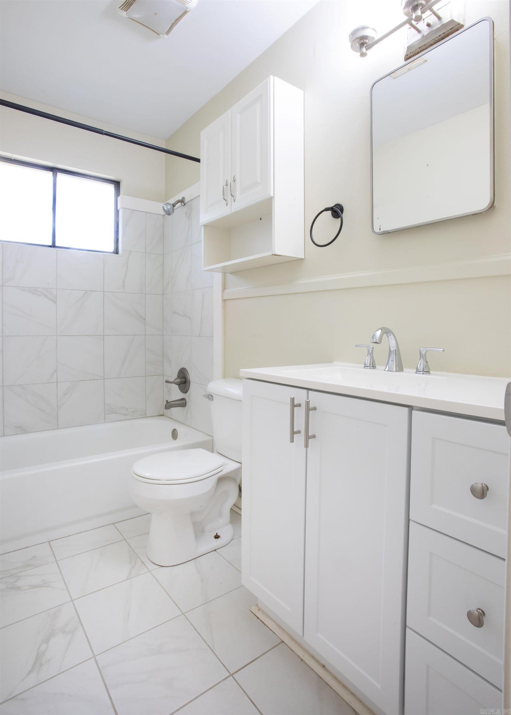 300 Rosetta Street Property Photo 17