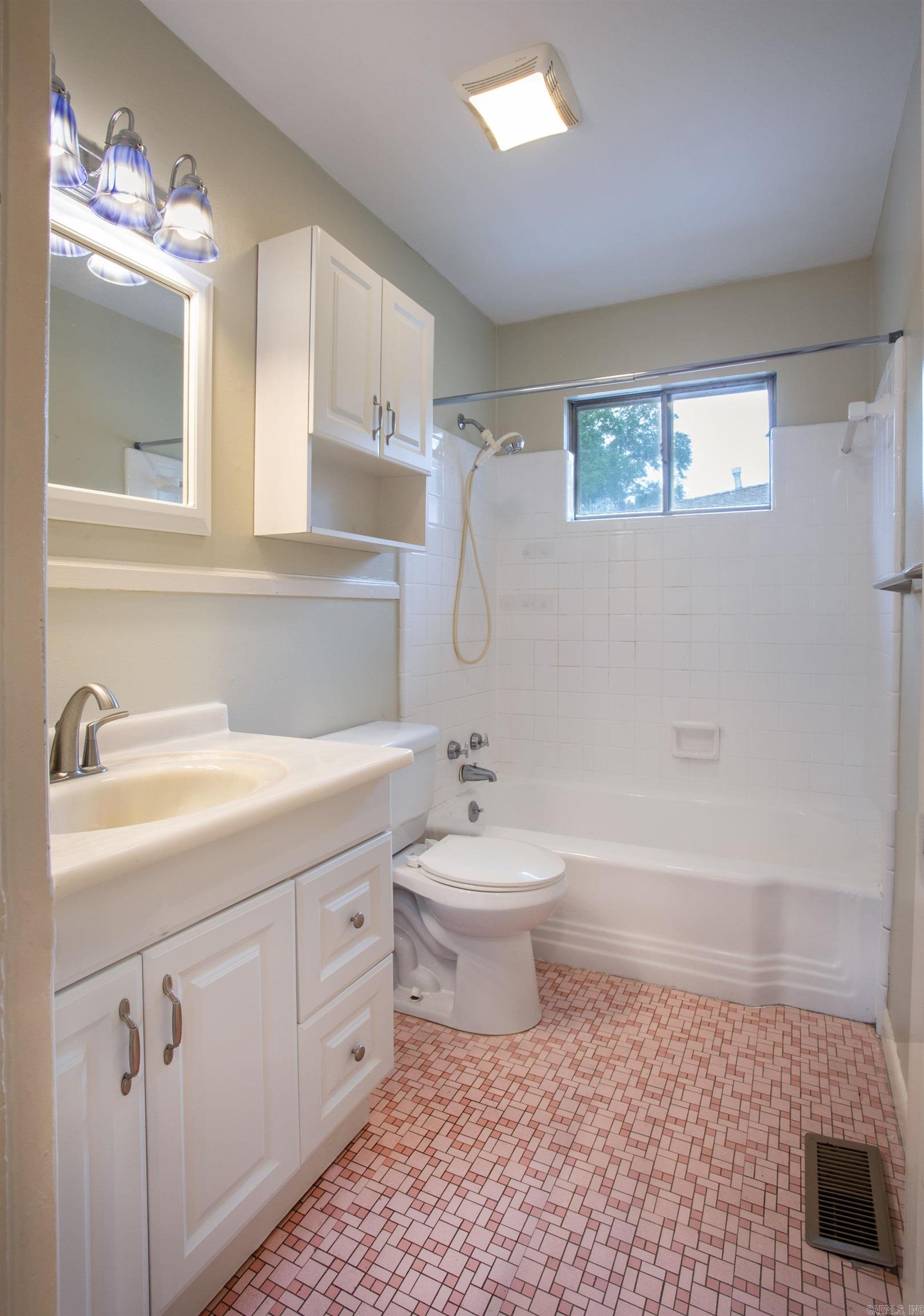 300 Rosetta Street Property Photo 20