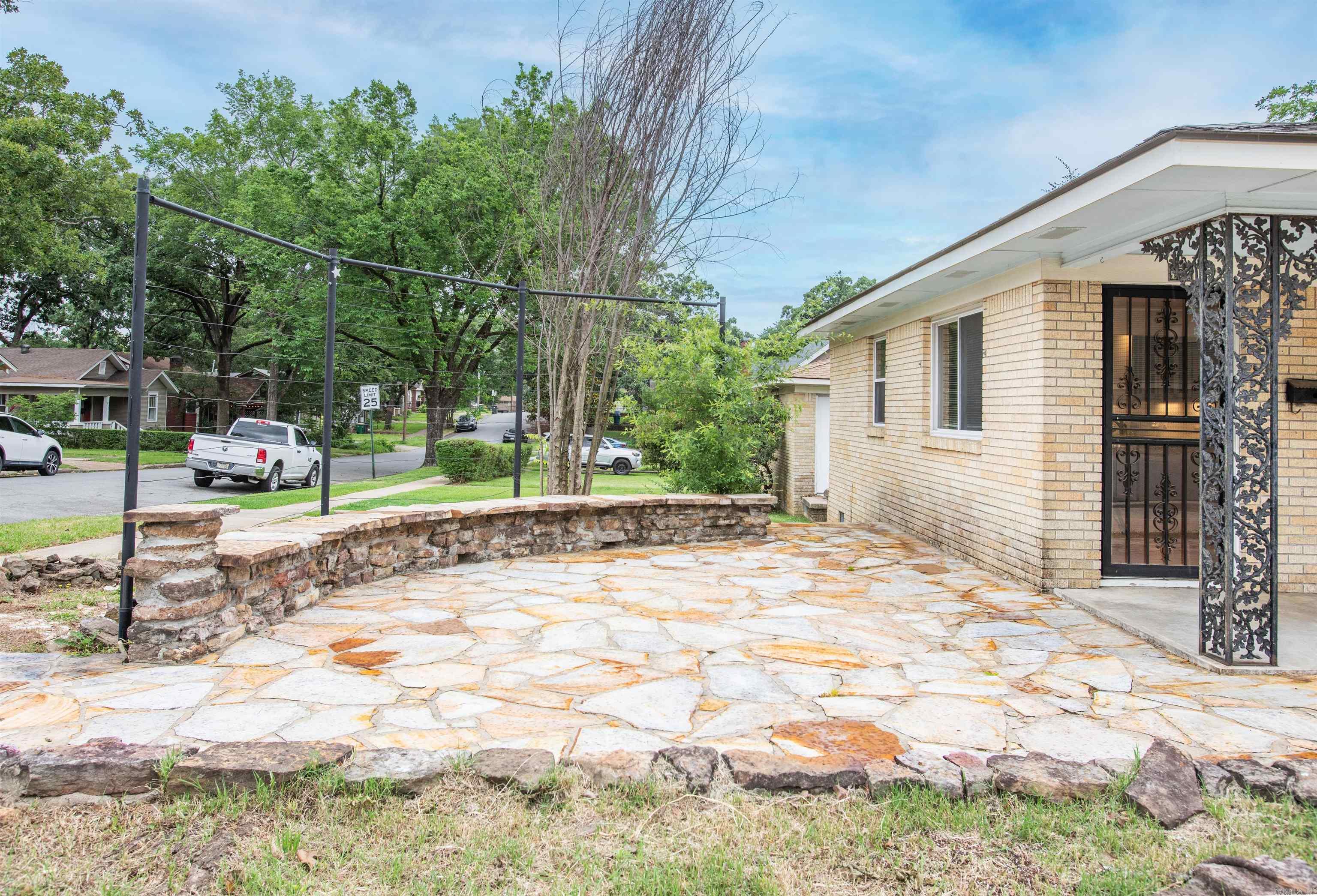 300 Rosetta Street Property Photo 22