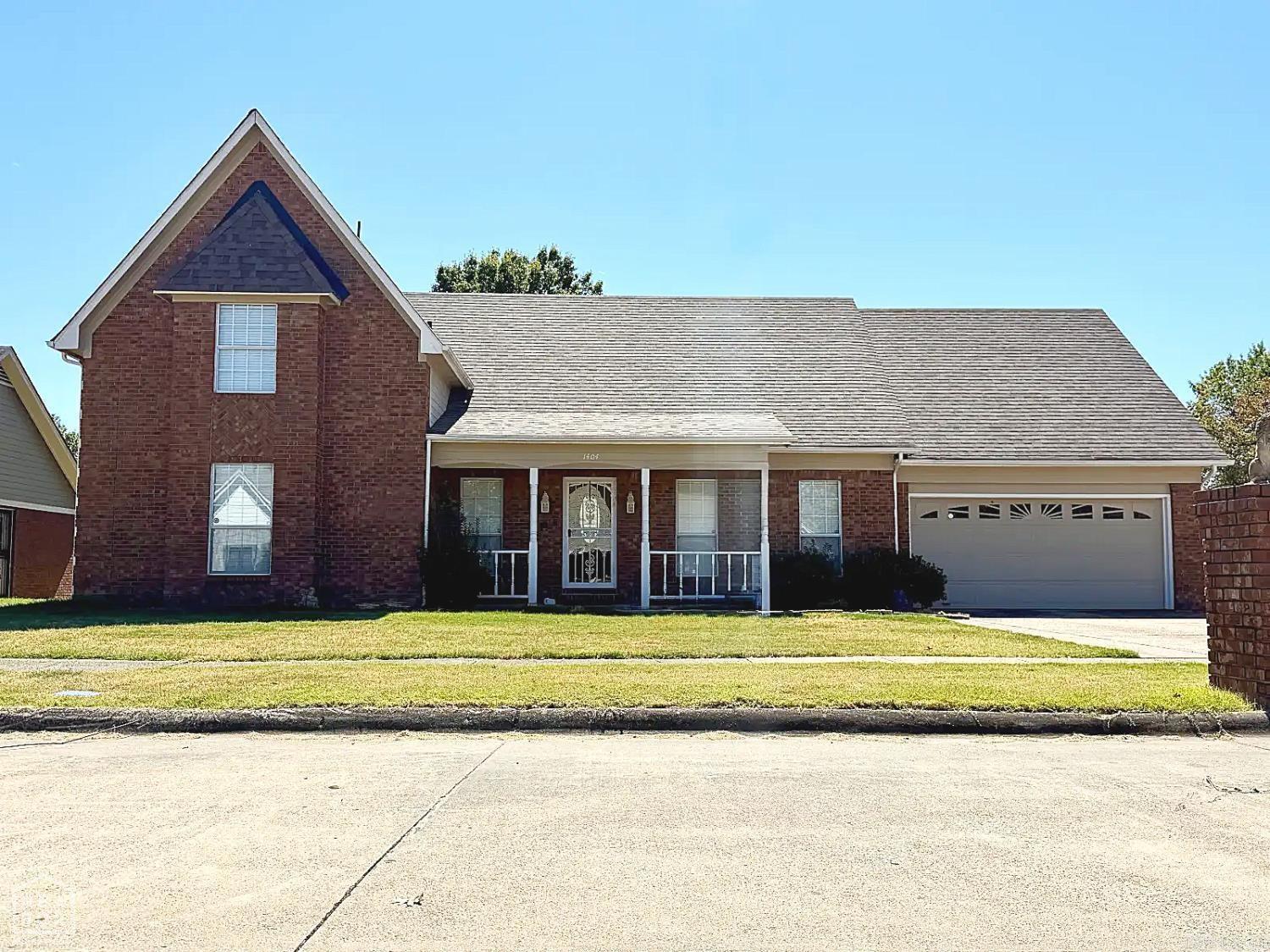 1404 Wingate Cove Property Photo 1