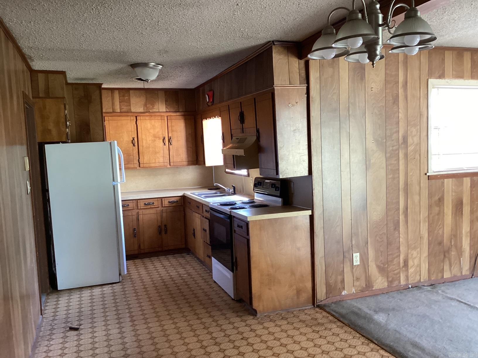1208 Cale Rd Property Photo 5
