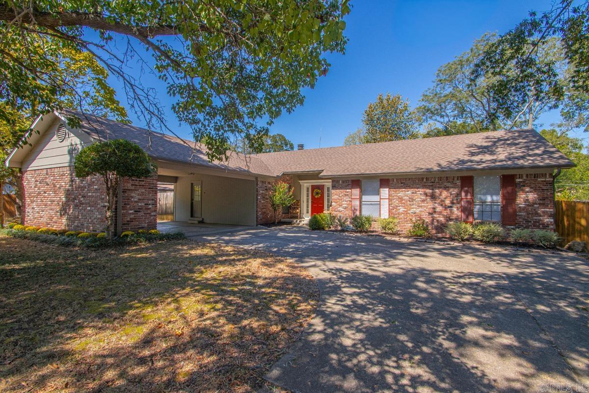 101 Round Leaf Court Property Photo 1