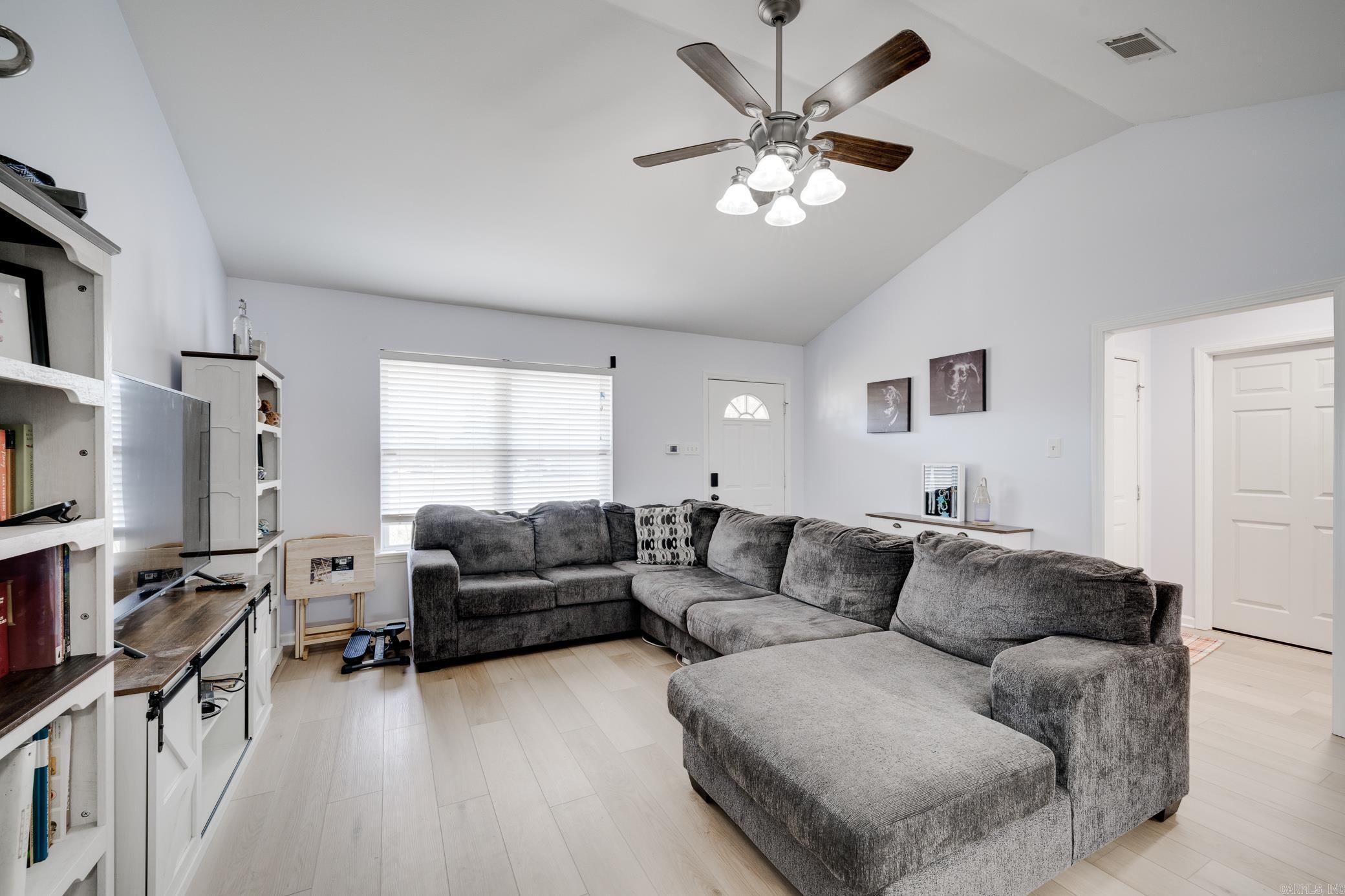 148 Peach Street Property Photo 6