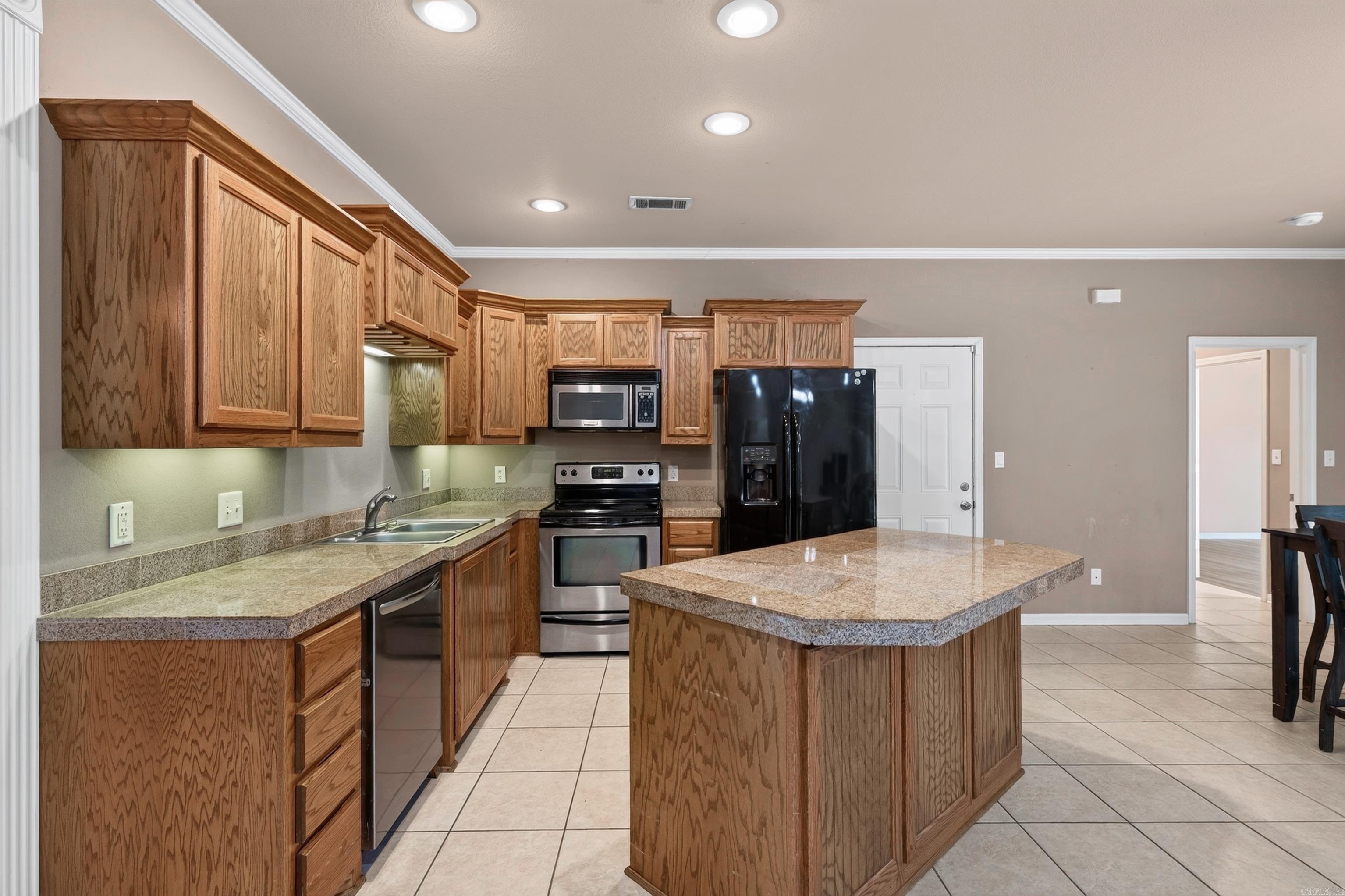 105 Chisholm Trail Property Photo 10