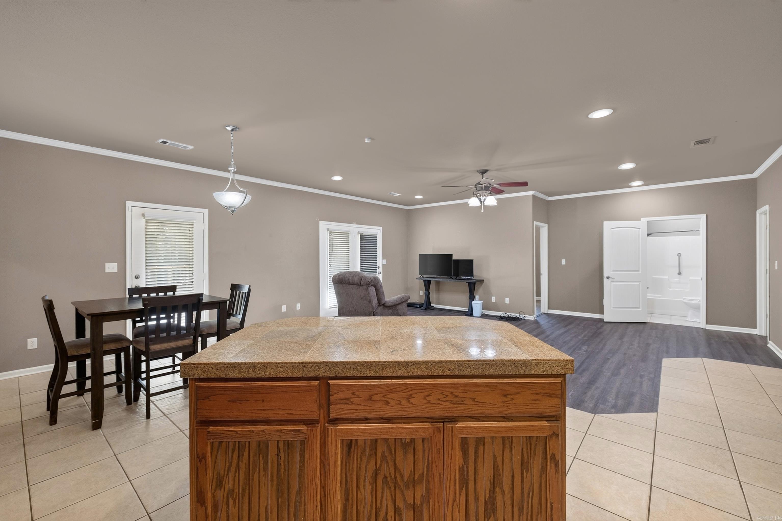 105 Chisholm Trail Property Photo 13