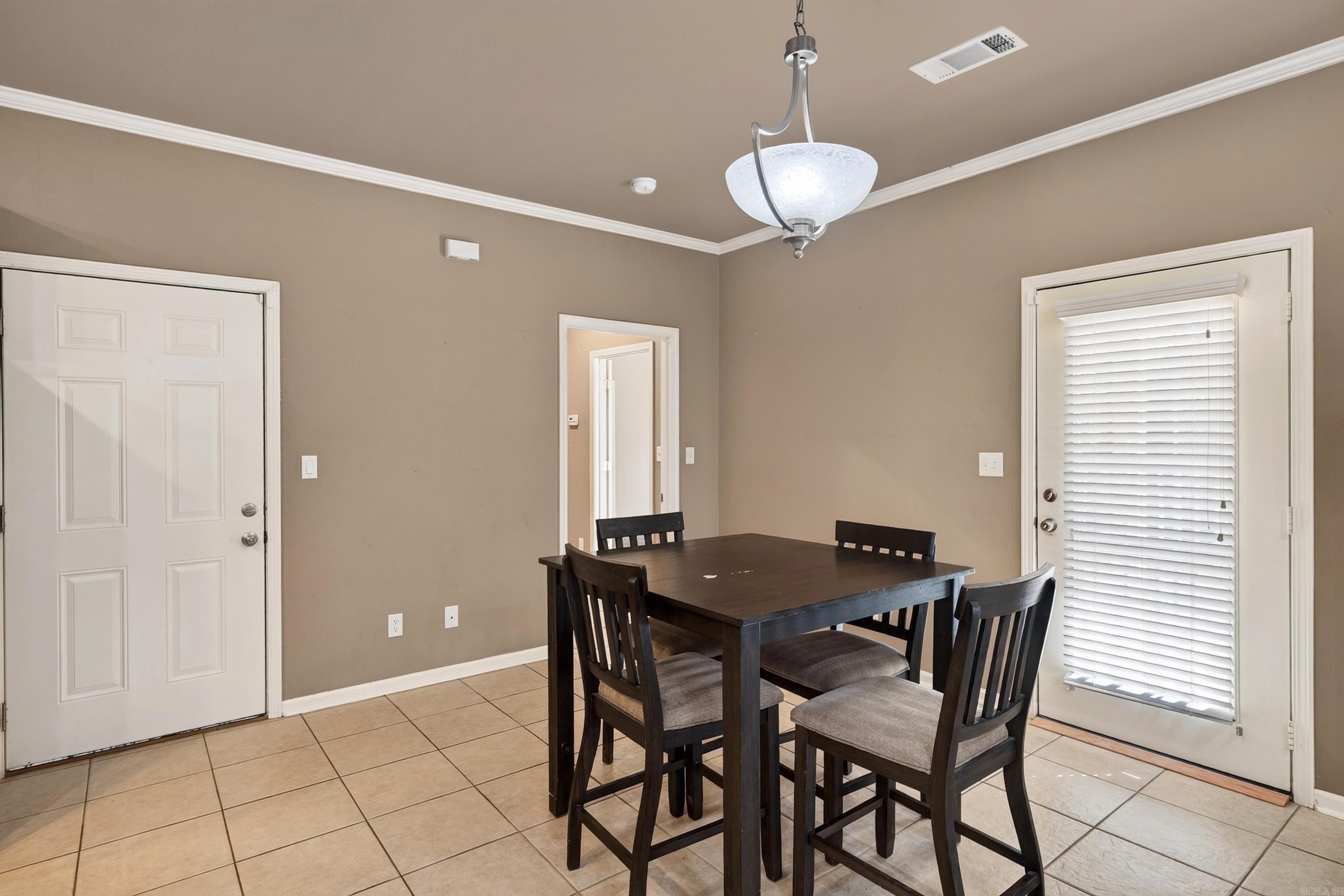 105 Chisholm Trail Property Photo 14