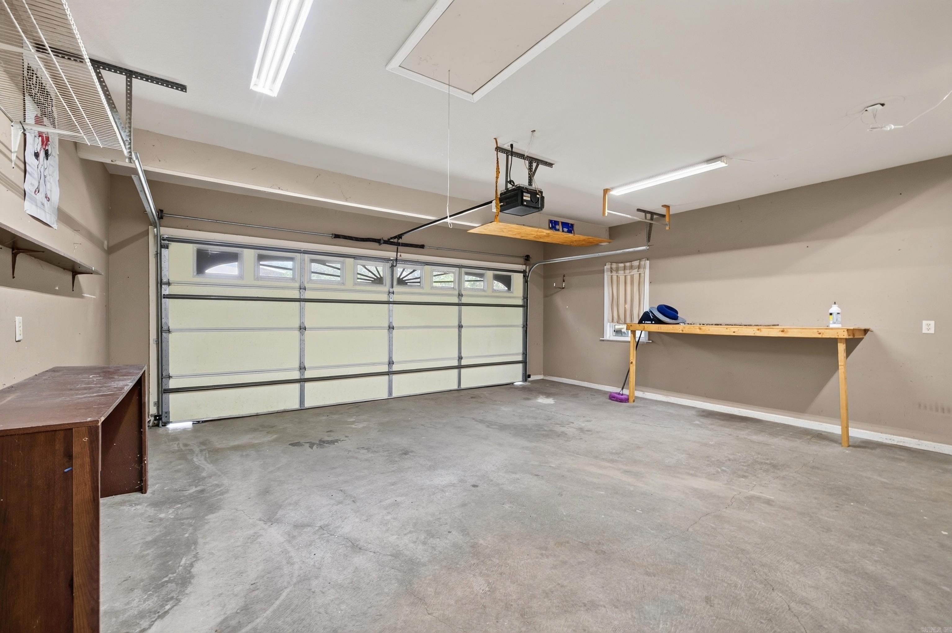 105 Chisholm Trail Property Photo 18
