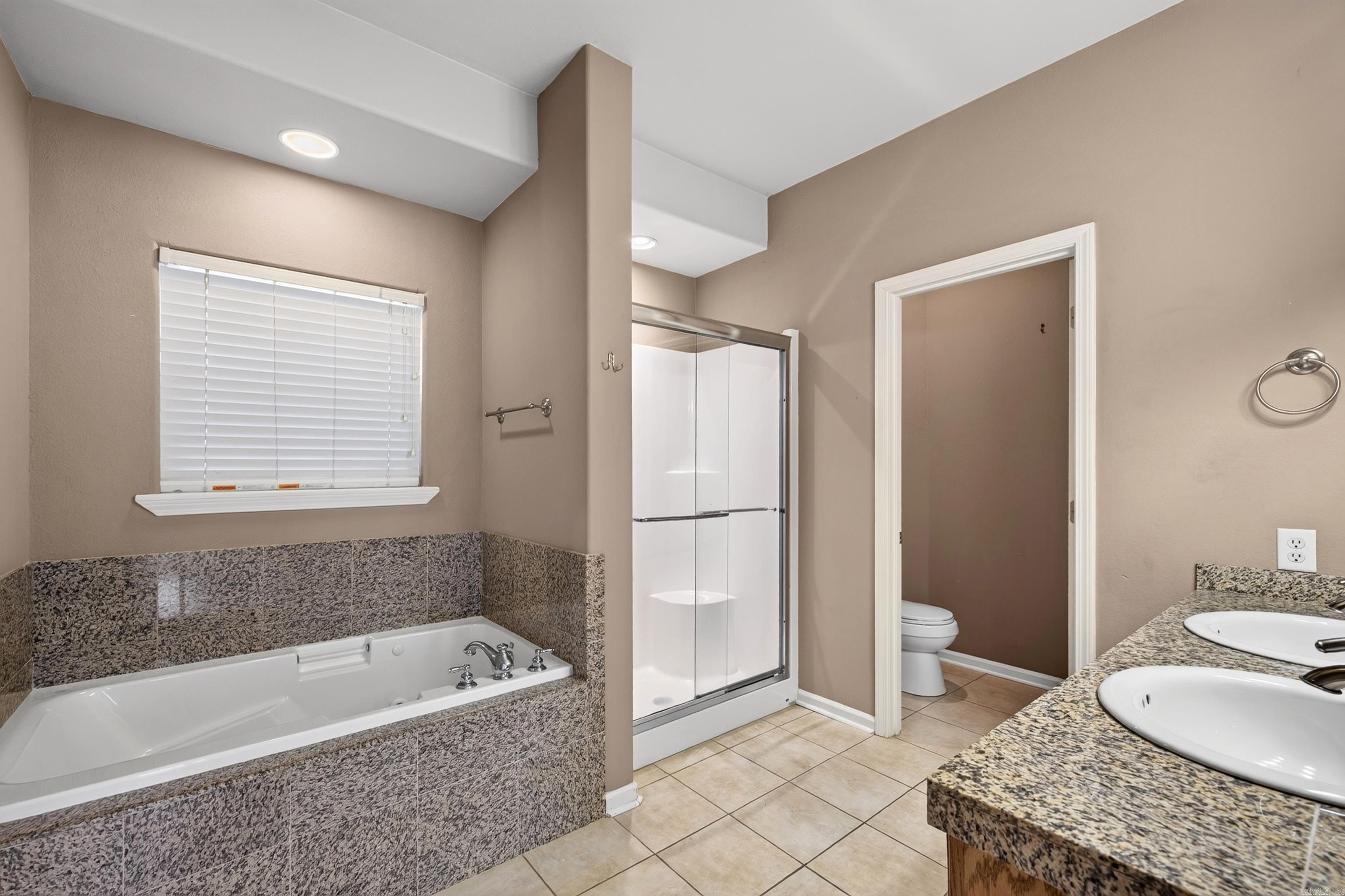 105 Chisholm Trail Property Photo 26