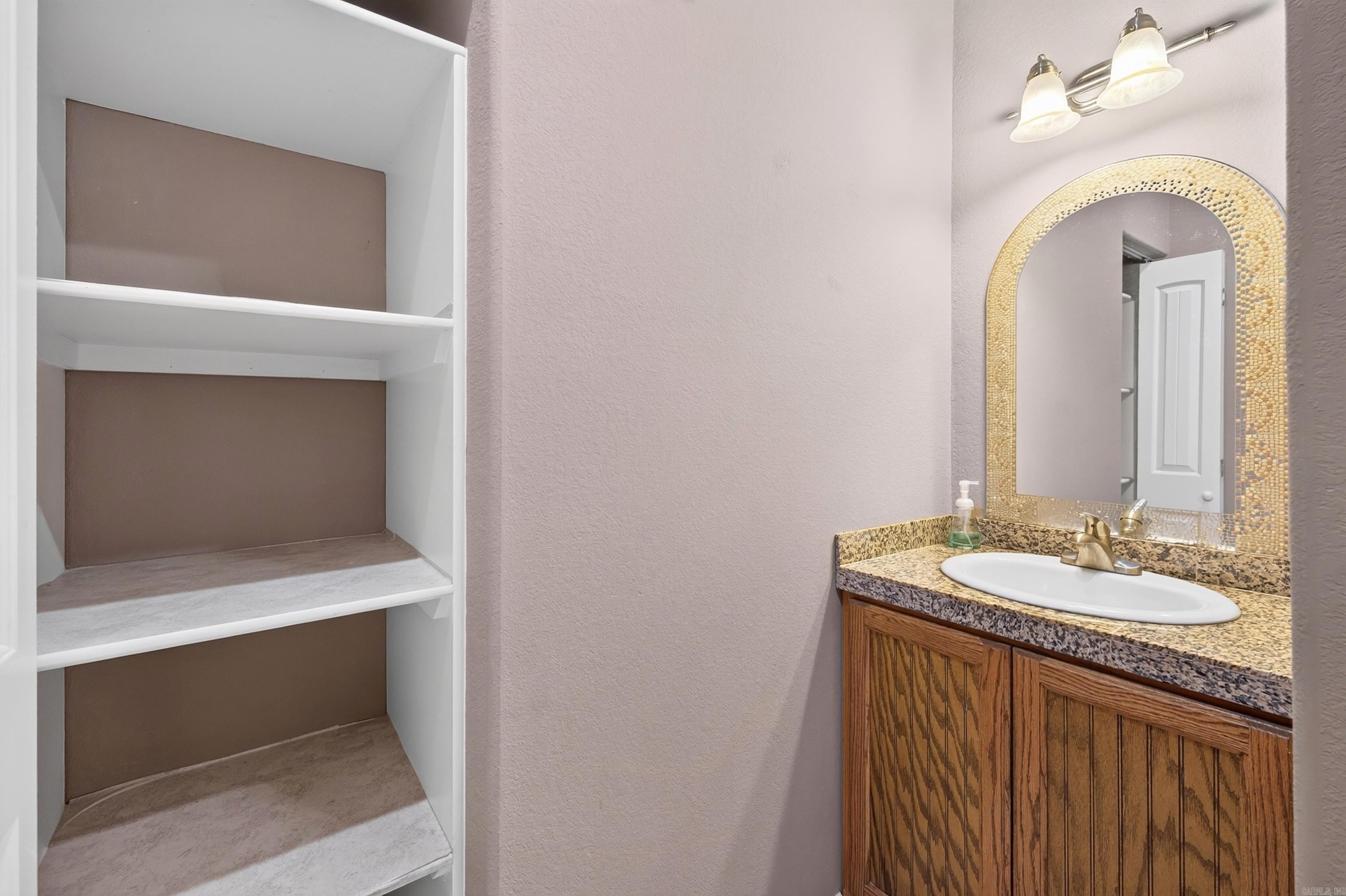 105 Chisholm Trail Property Photo 33