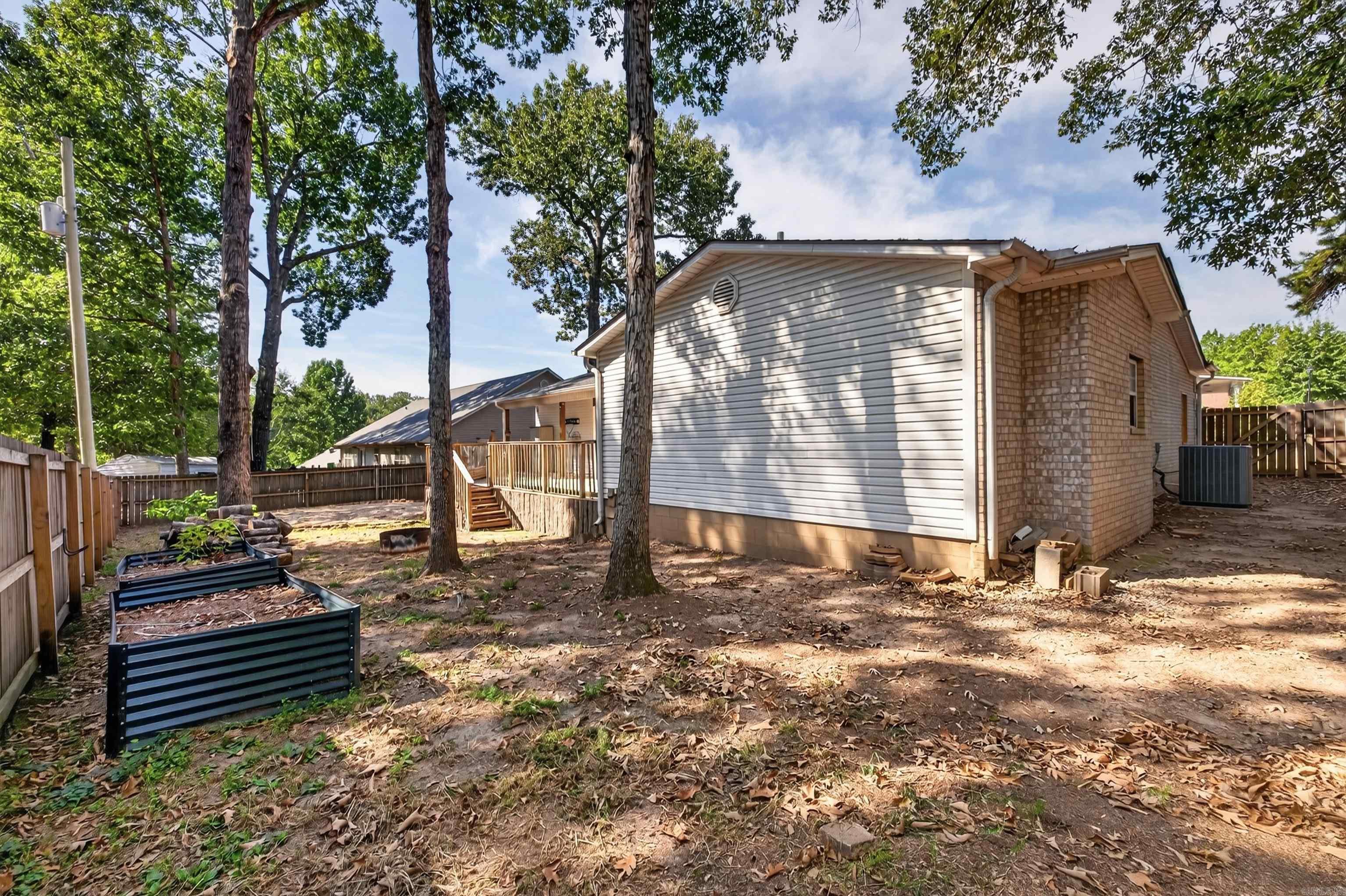 105 Chisholm Trail Property Photo 40