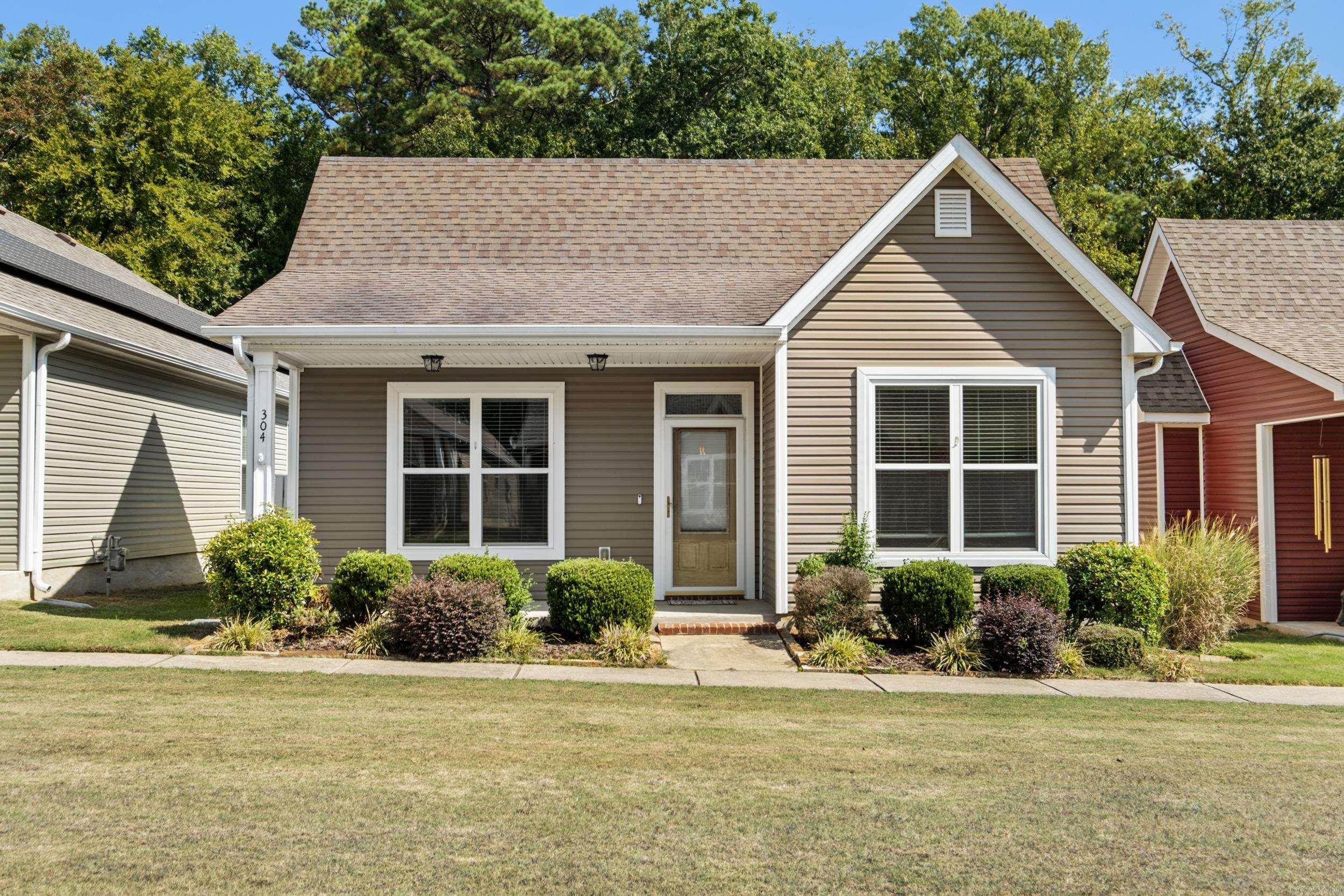 304 Prospect Park Loop Property Photo 1