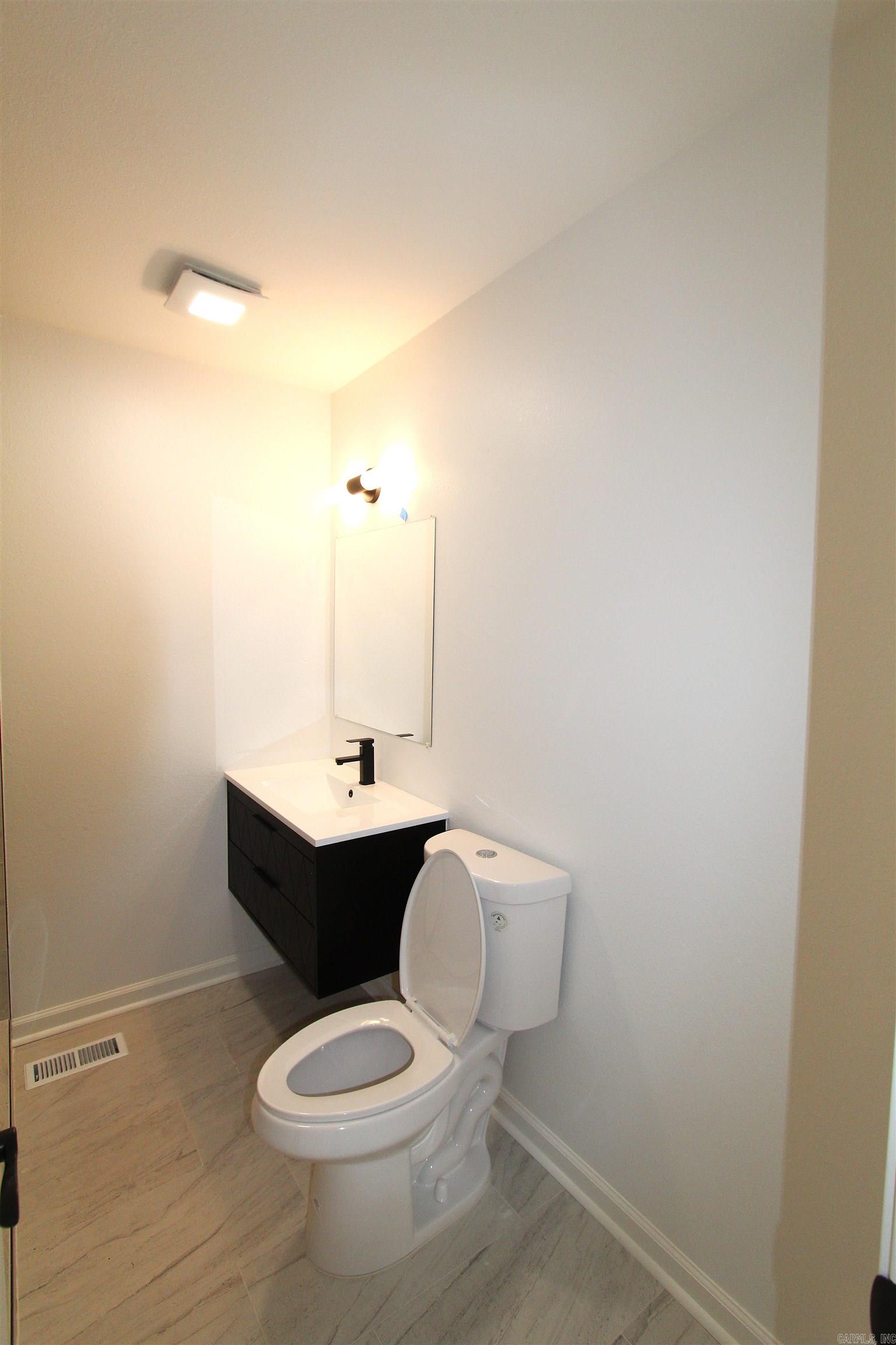 1722 Alberta Dr Property Photo 15