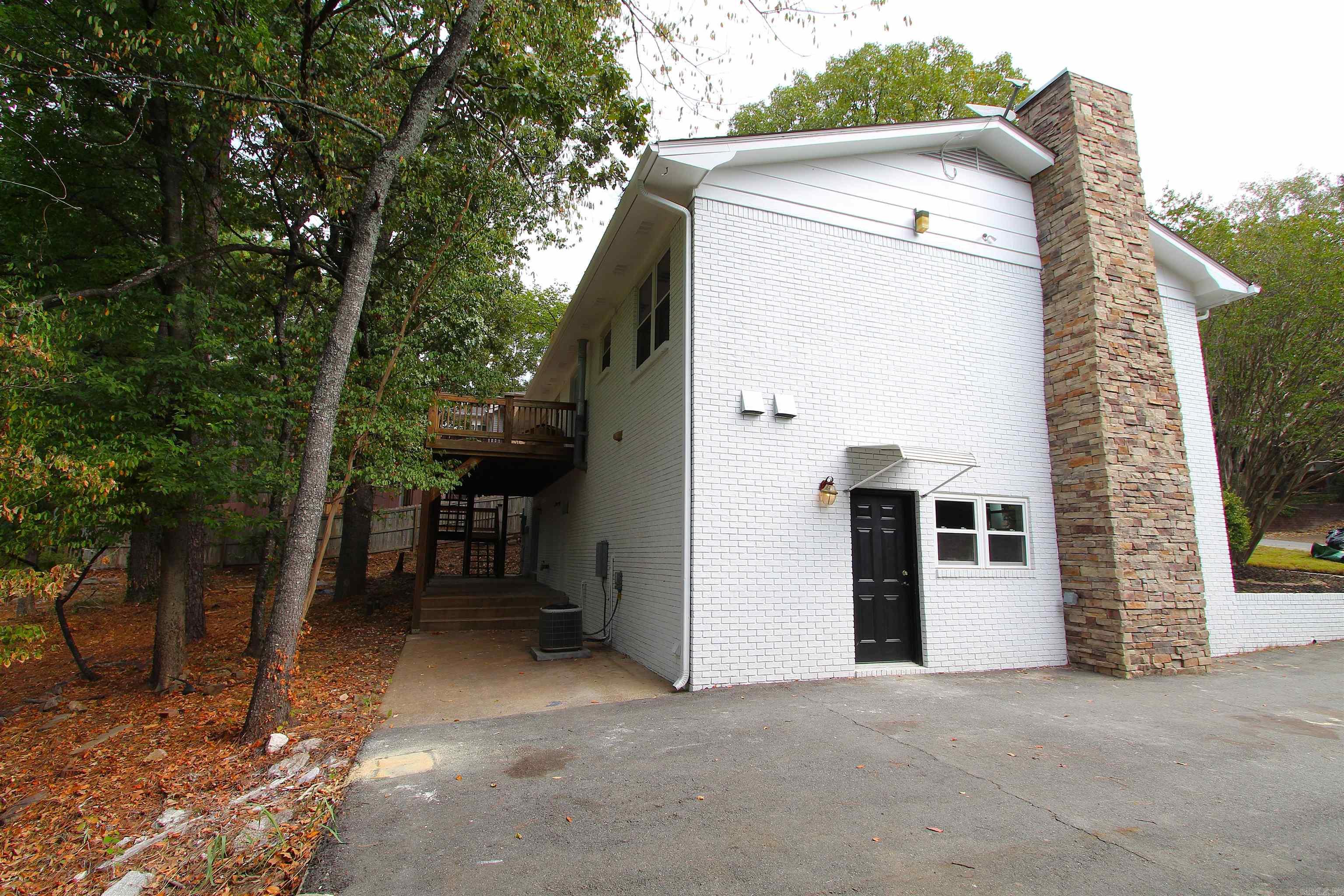 1722 Alberta Dr Property Photo 36