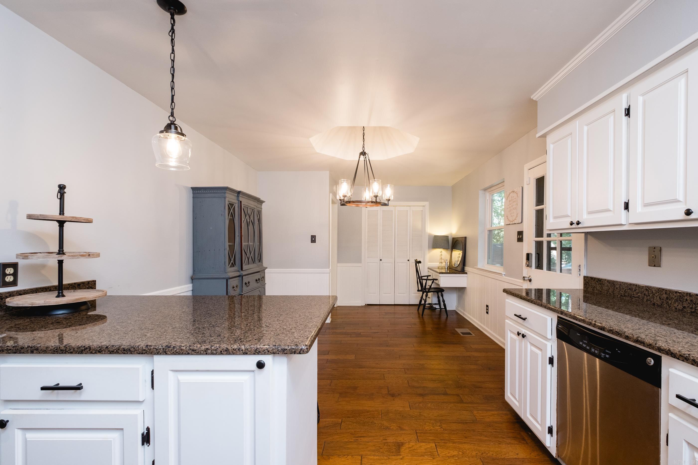 1017 Kings Mountain Drive Property Photo 16