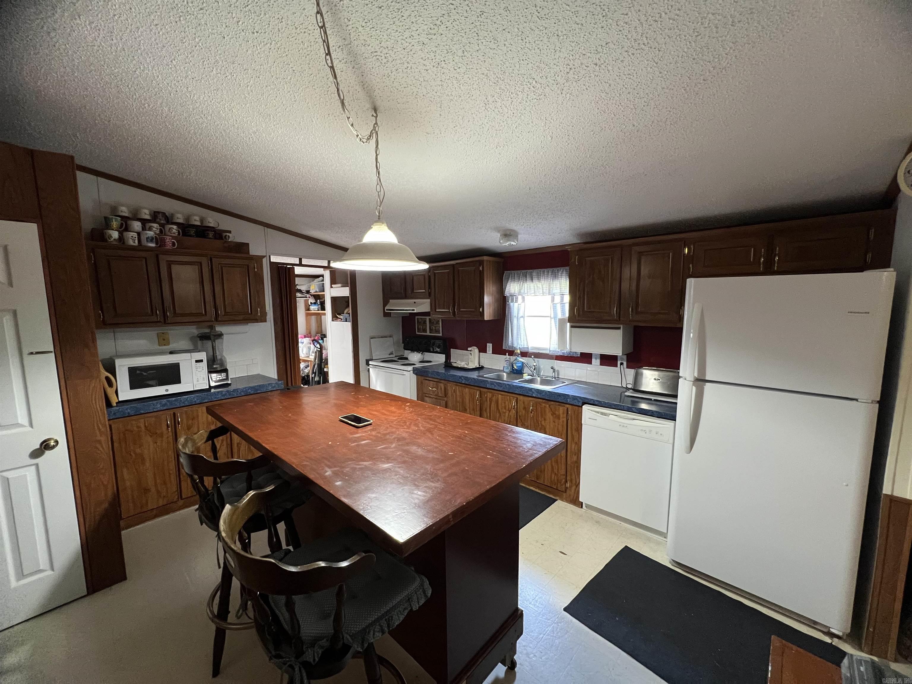 204 Adrianne Avenue Property Photo 20
