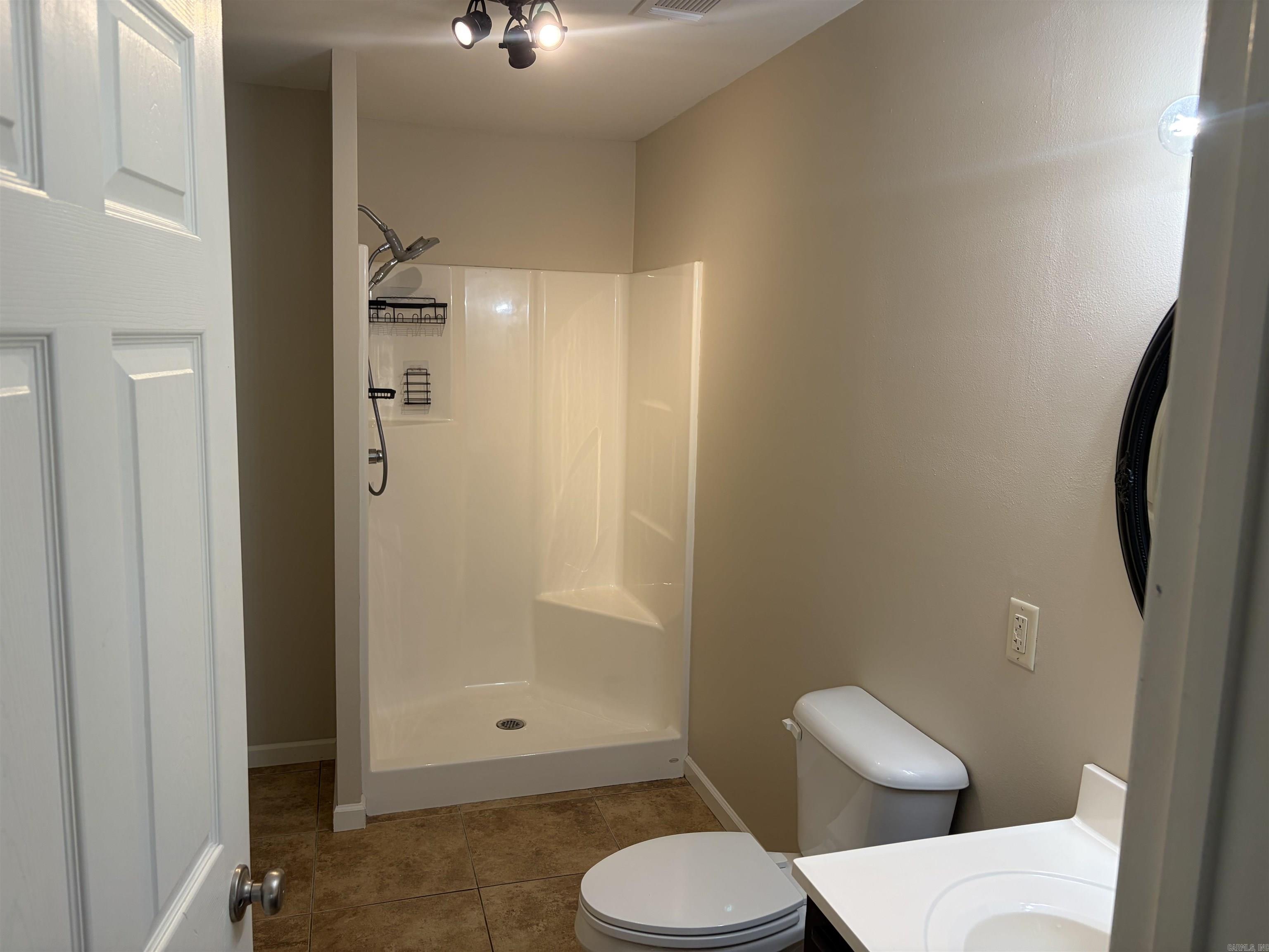 7026 Carter Lane Property Photo 6